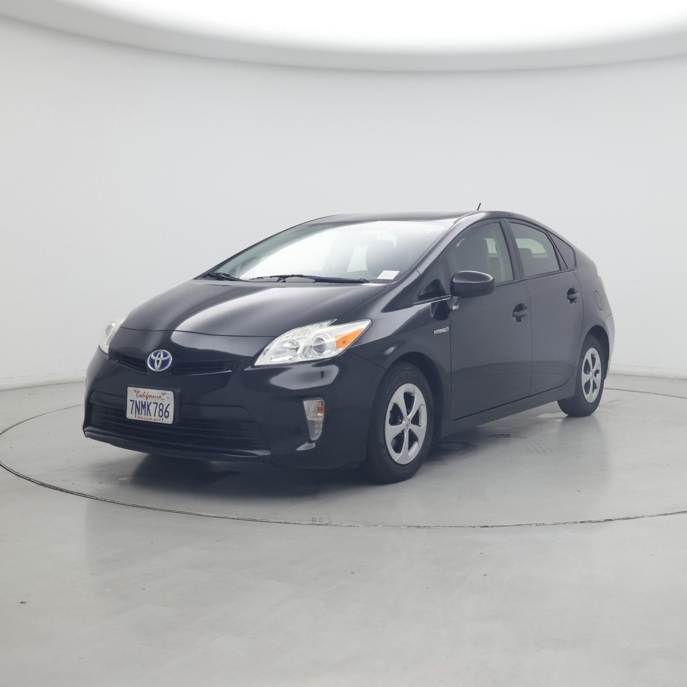 Thumbnail: 2015 Toyota Prius - 4
