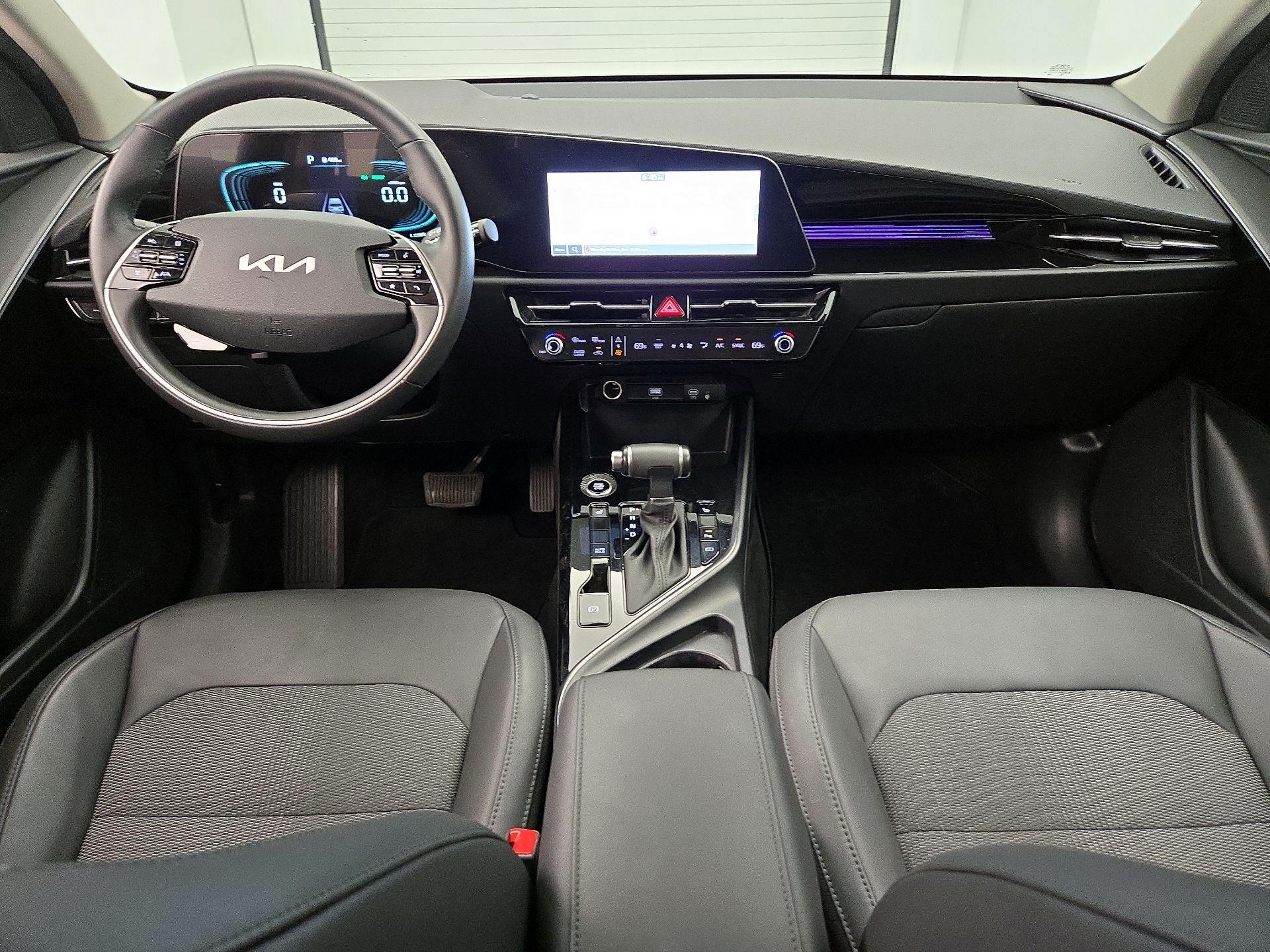 Thumbnail: 2023 Kia Niro - 9