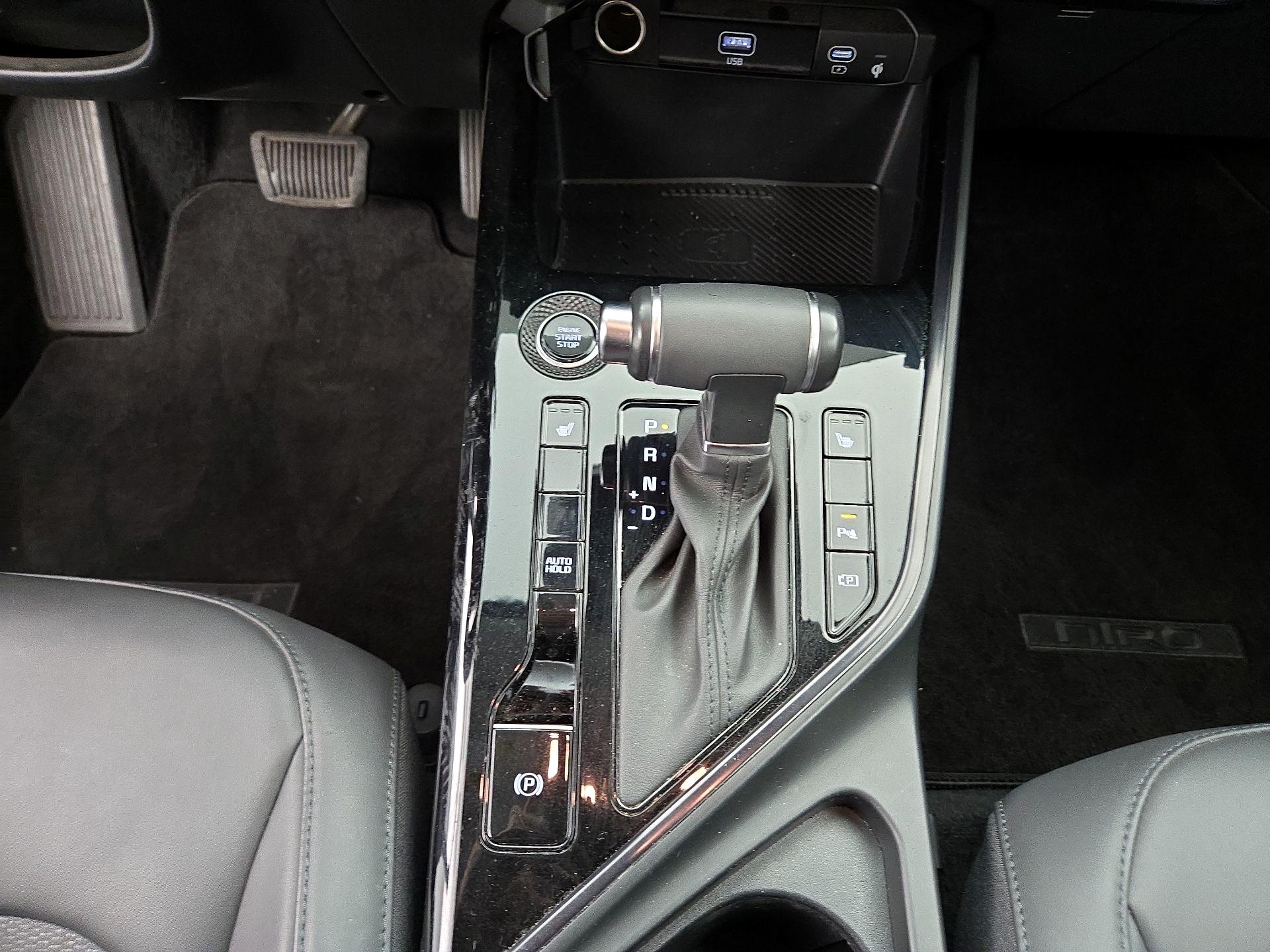Thumbnail: 2023 Kia Niro - 18