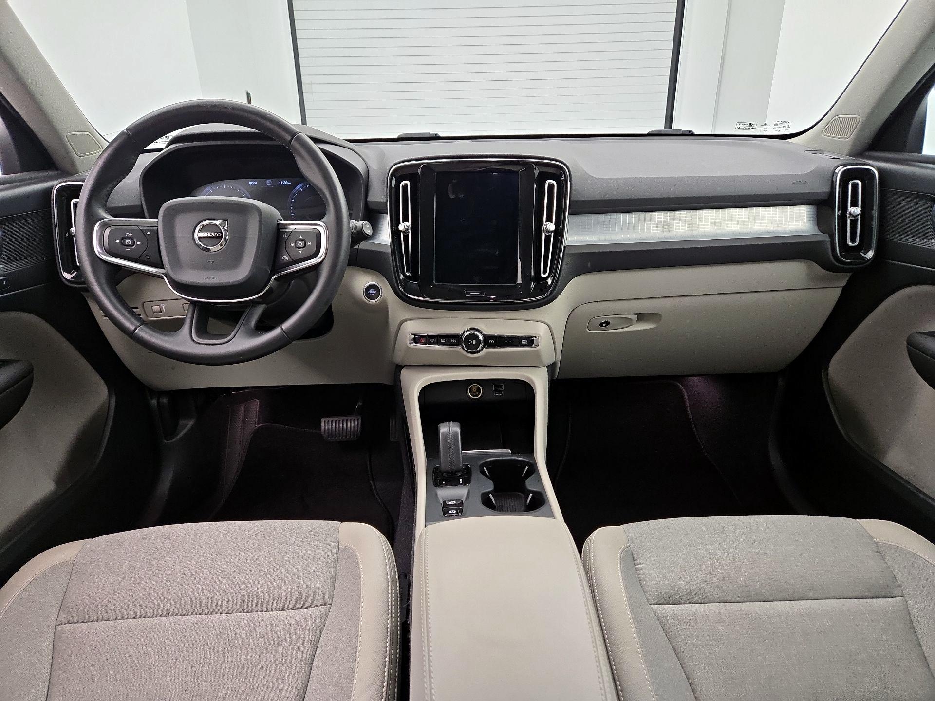 Thumbnail: 2020 Volvo XC40 - 9