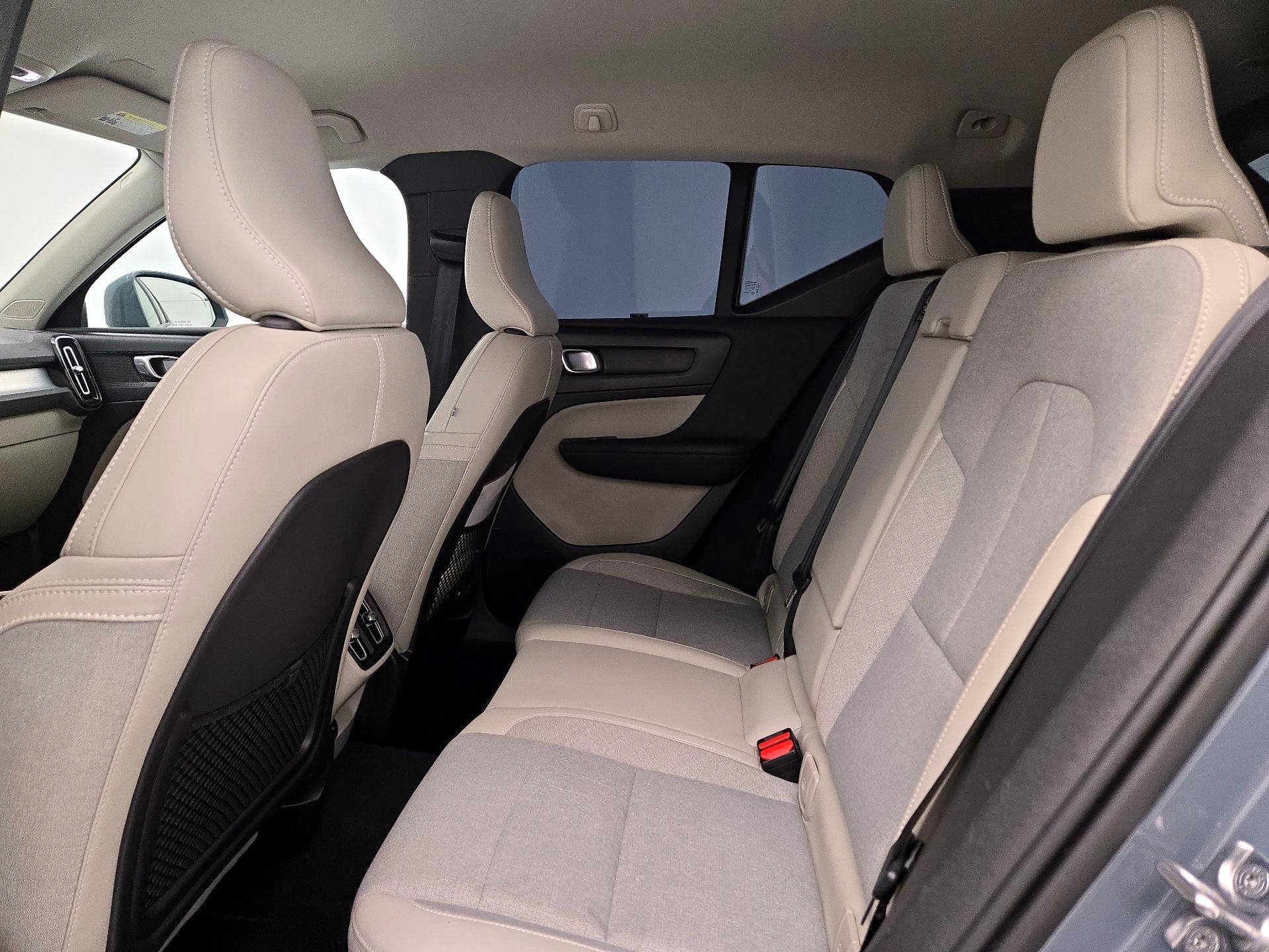 Thumbnail: 2020 Volvo XC40 - 19