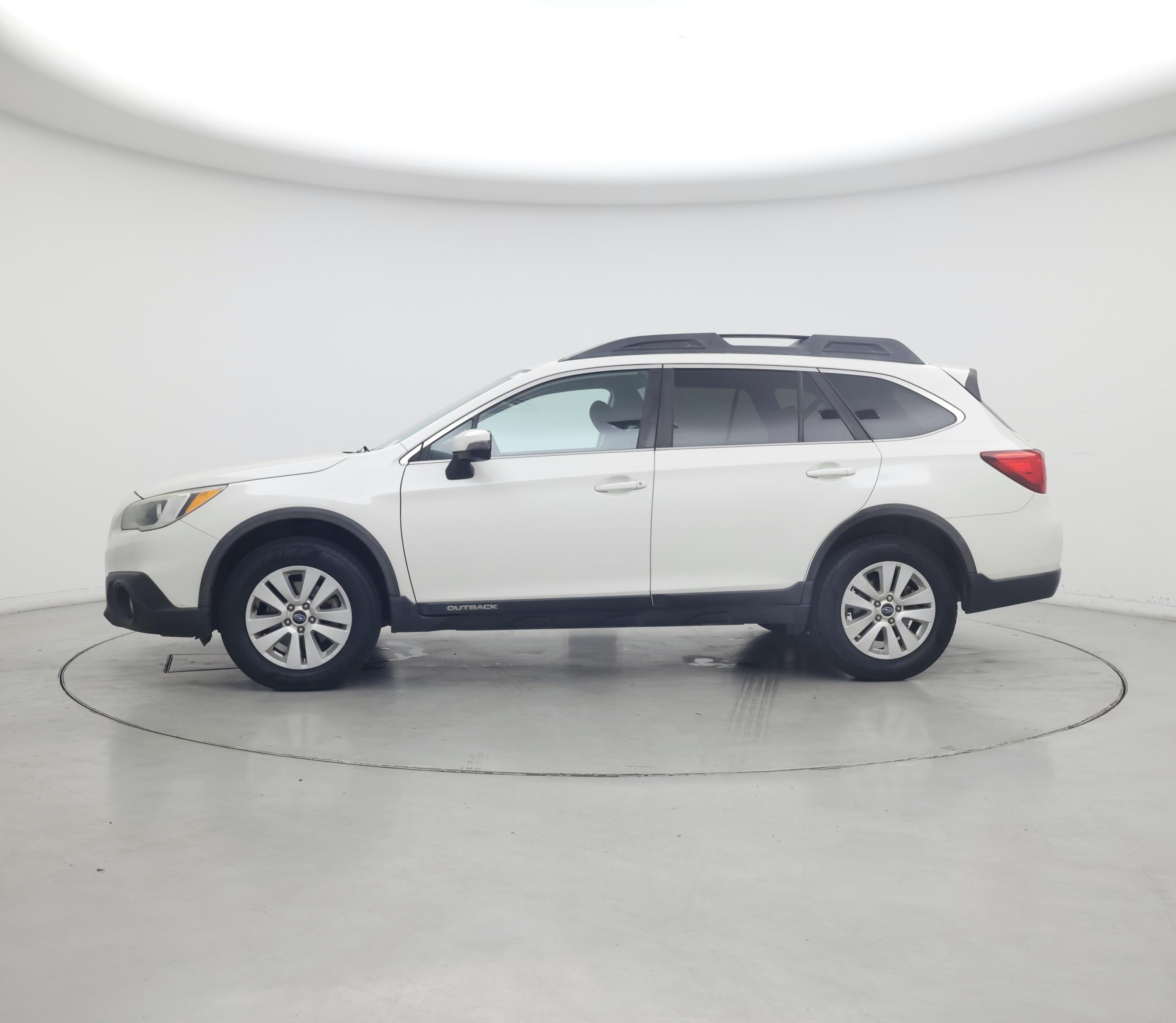 Thumbnail: 2015 Subaru Outback - 3