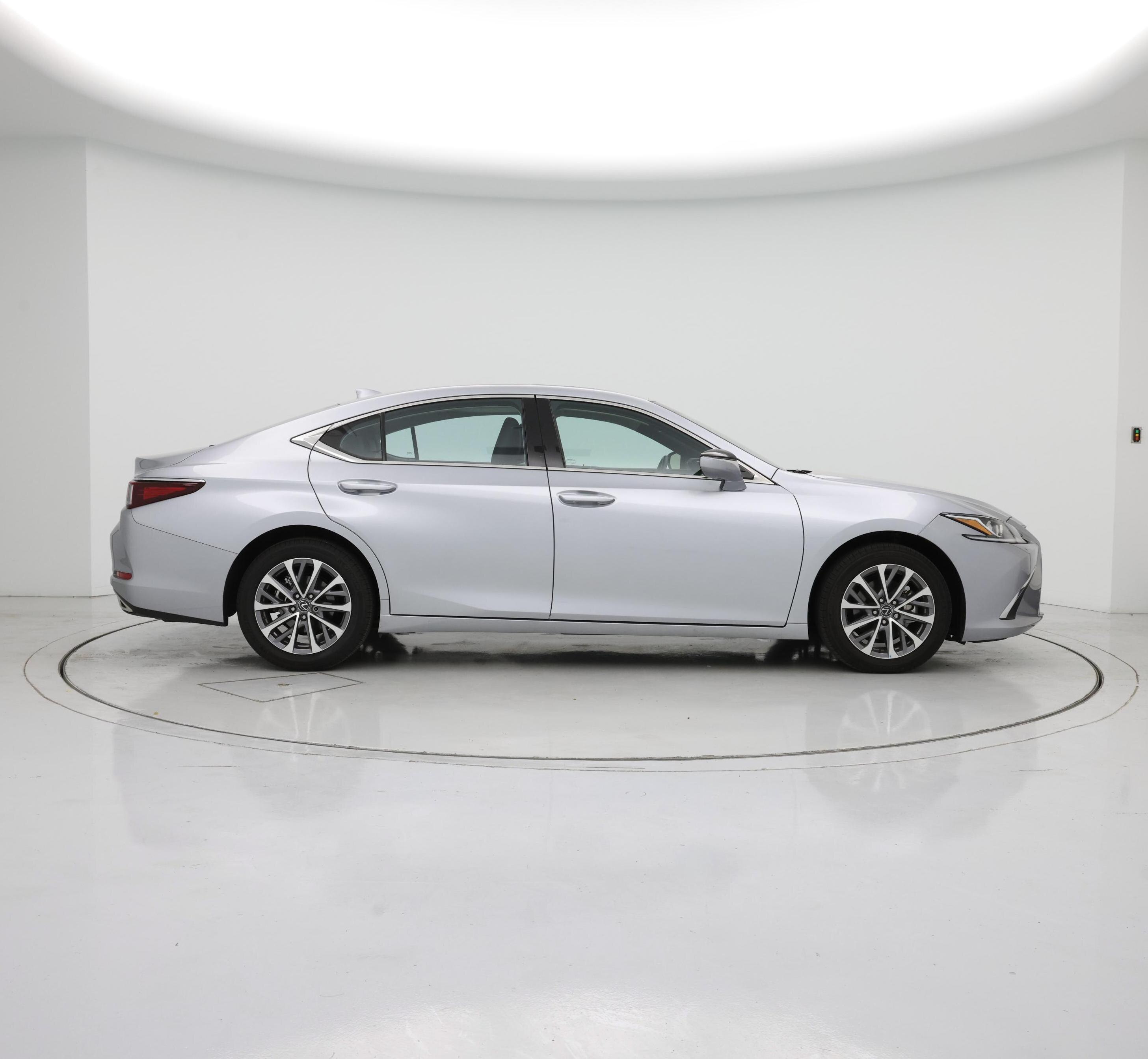 Thumbnail: 2024 Lexus ES - 7