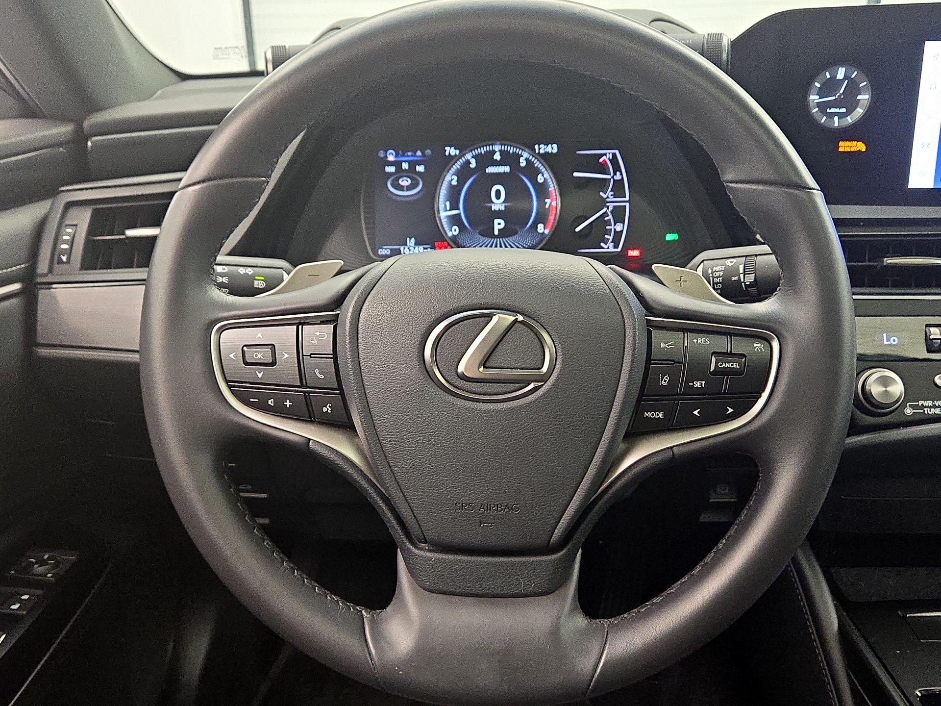 Thumbnail: 2024 Lexus ES - 10
