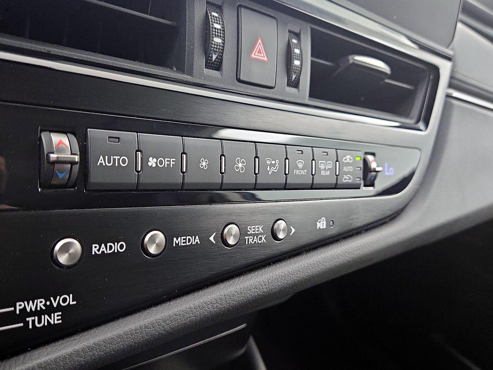 Thumbnail: 2024 Lexus ES - 16