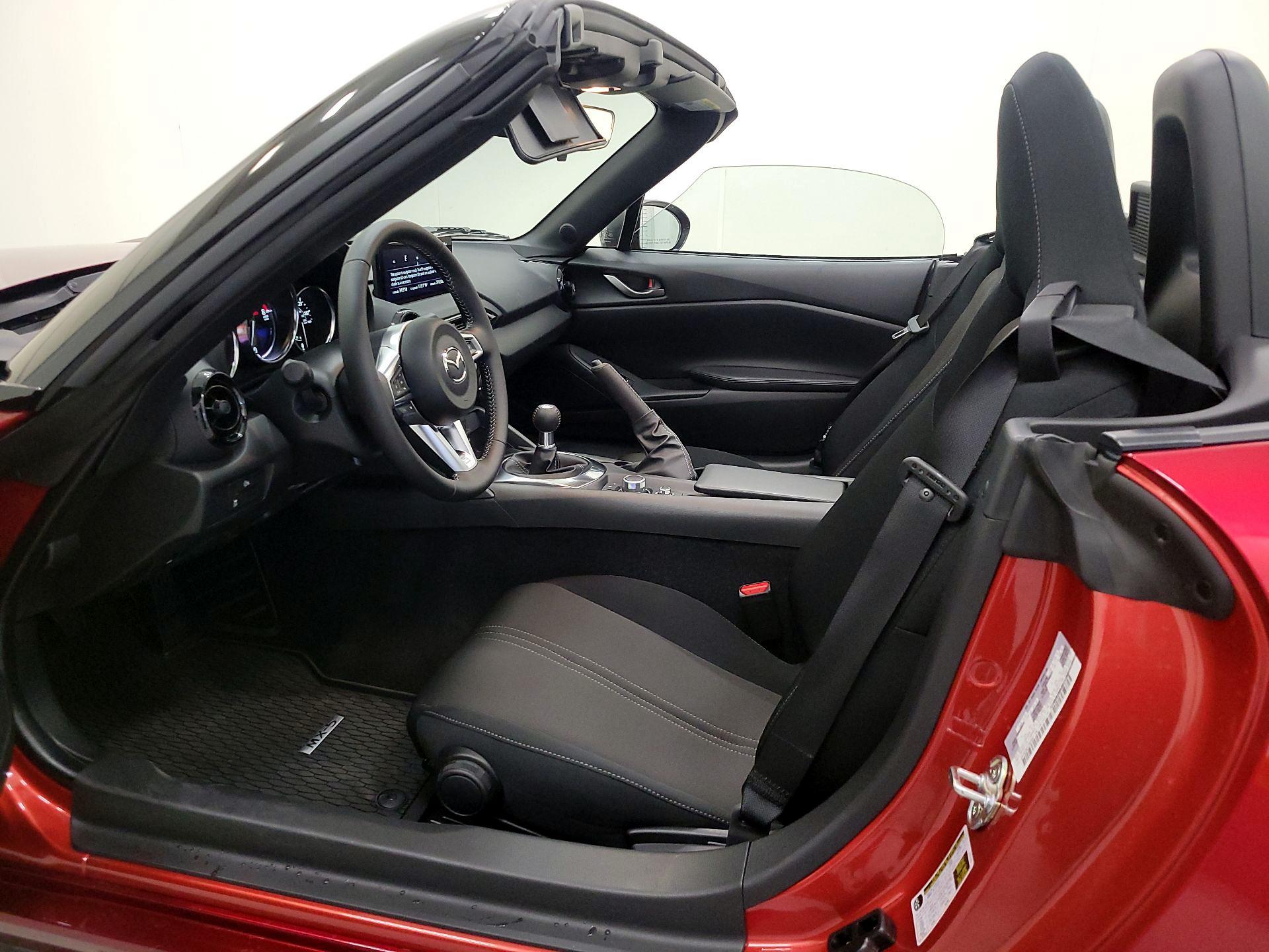 Thumbnail: 2025 Mazda MX-5 Miata - 11