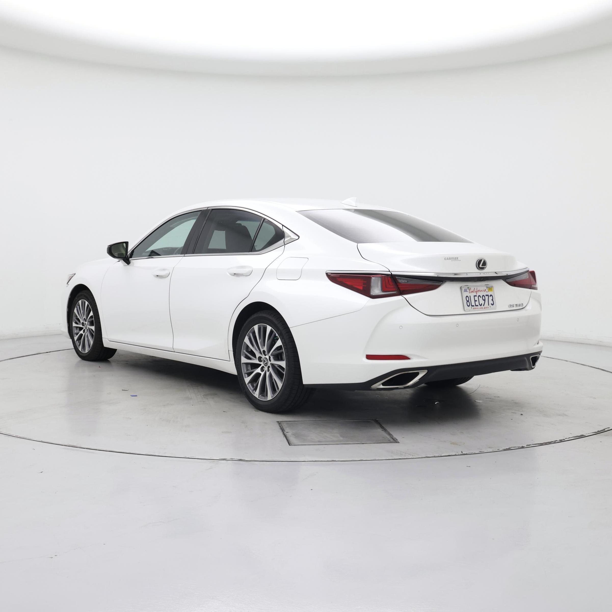 Thumbnail: 2019 Lexus ES - 2