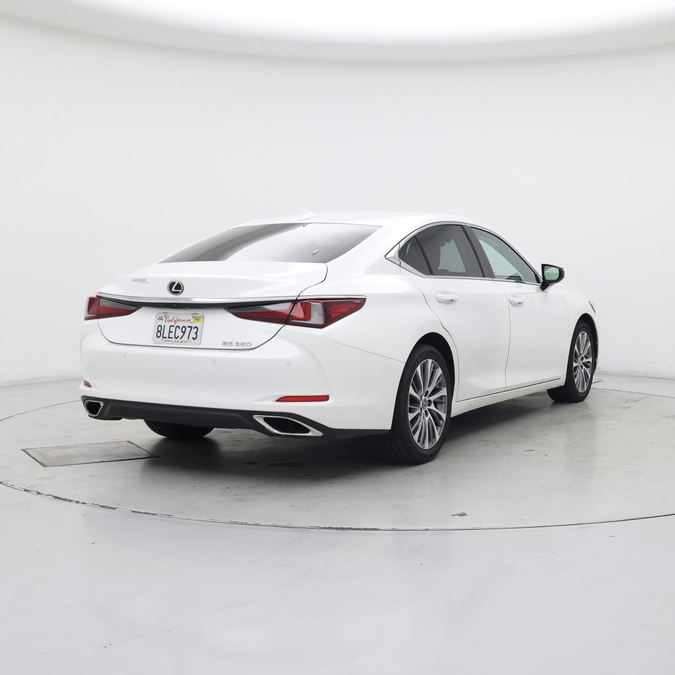 Thumbnail: 2019 Lexus ES - 8
