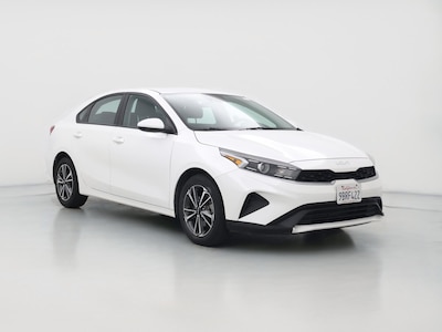 White 2022 Kia Forte LXS