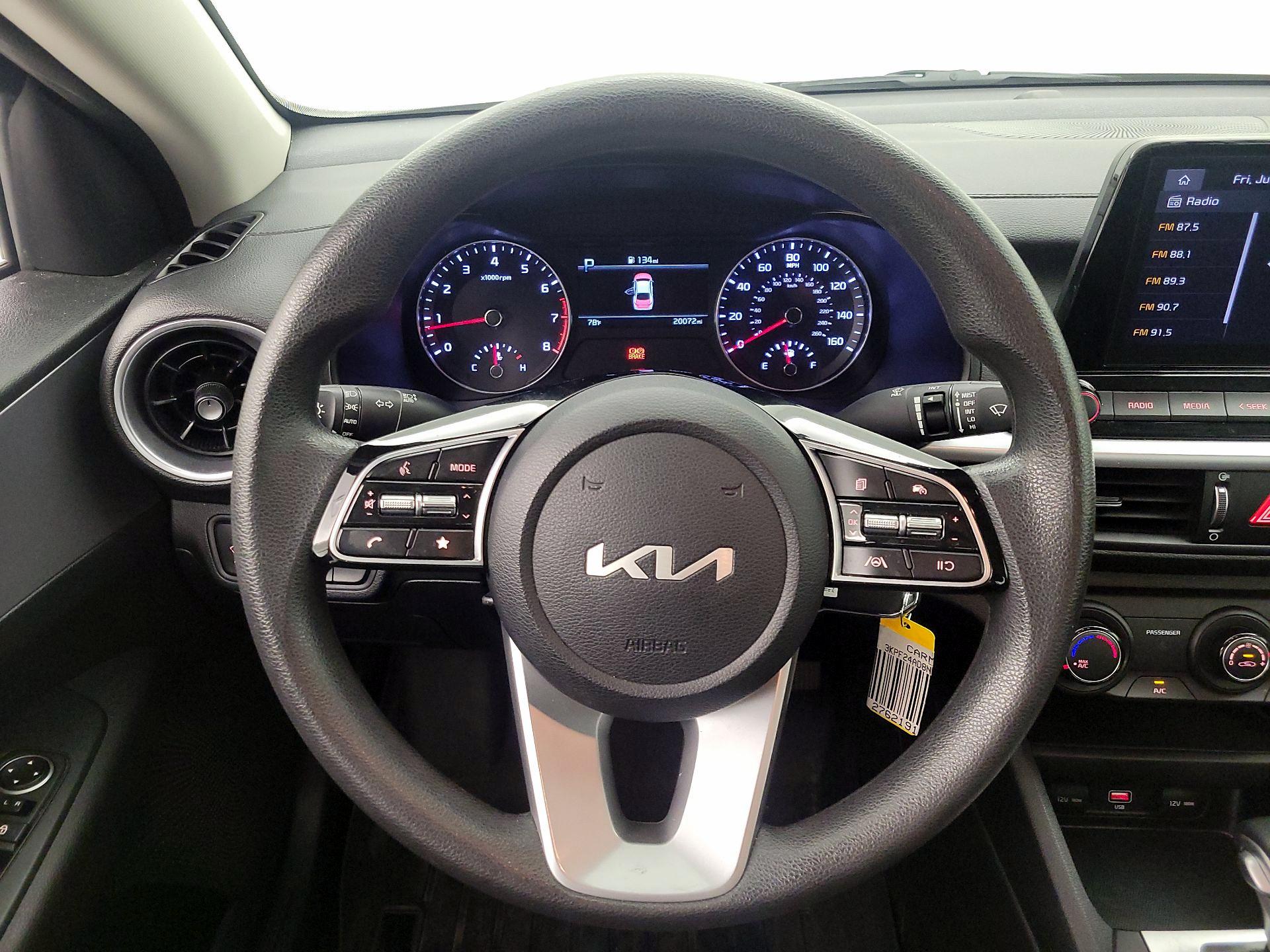 Thumbnail: 2022 Kia Forte - 10