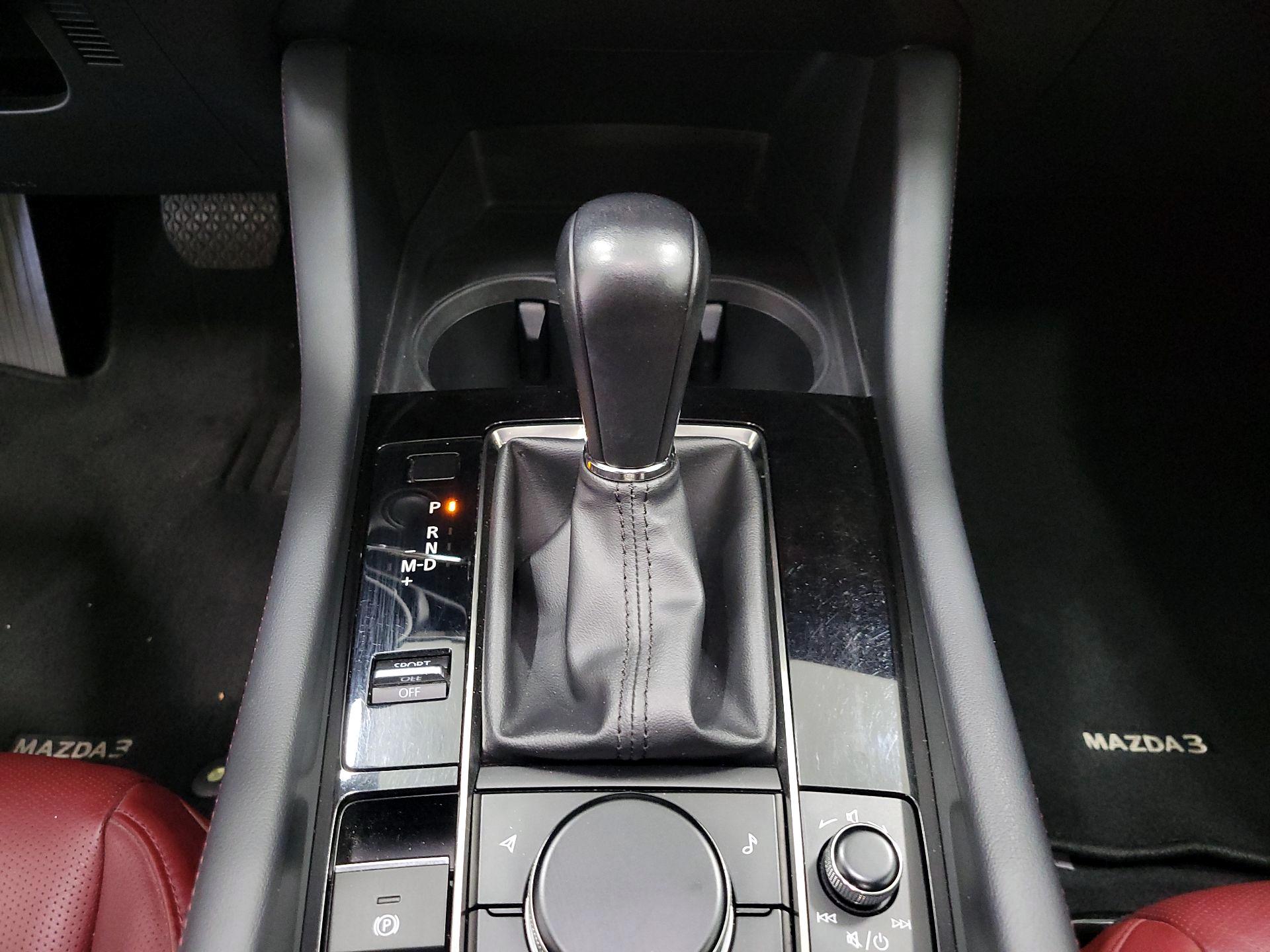 Thumbnail: 2022 Mazda Mazda3 - 17