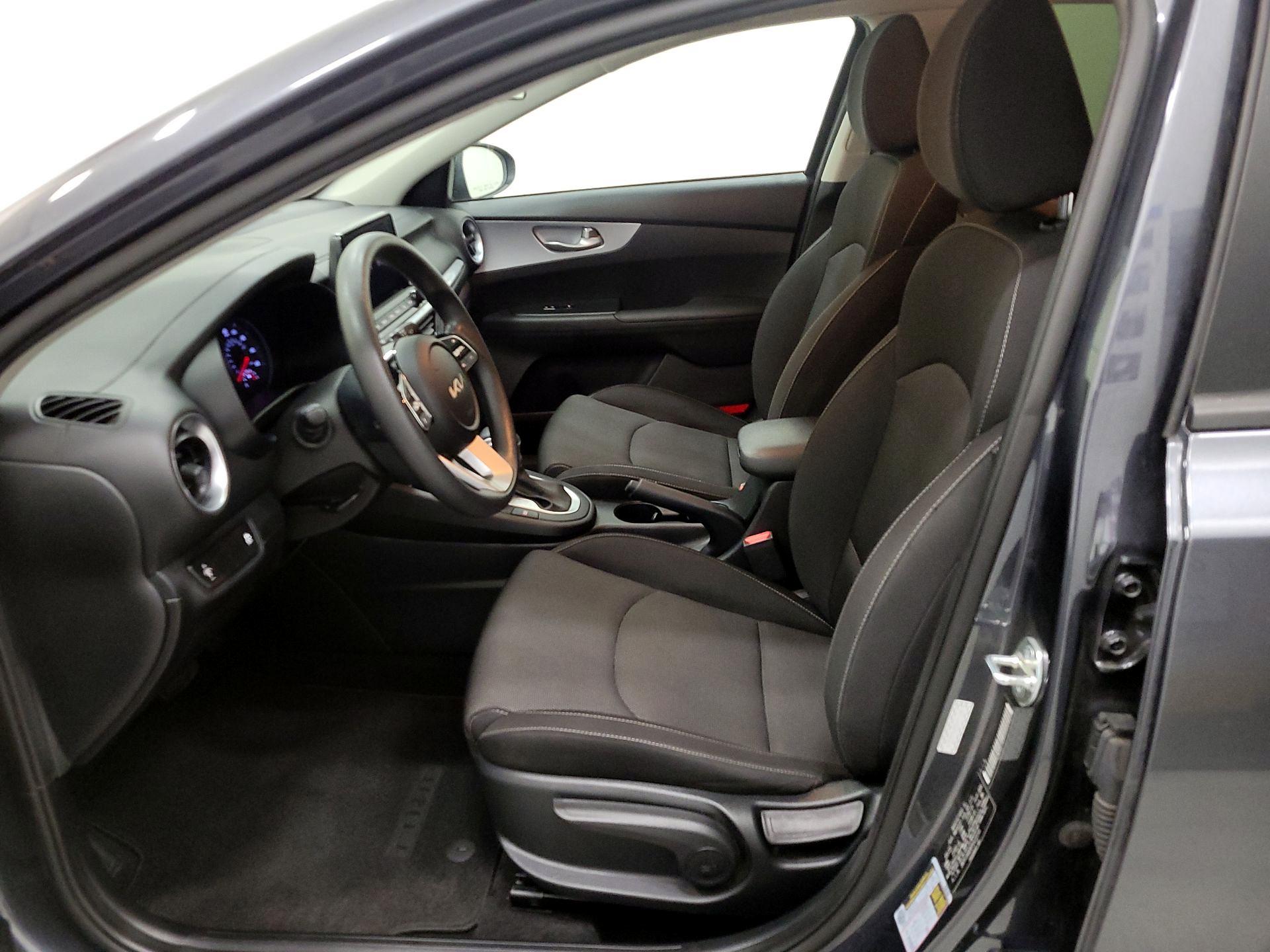 Thumbnail: 2023 Kia Forte - 11