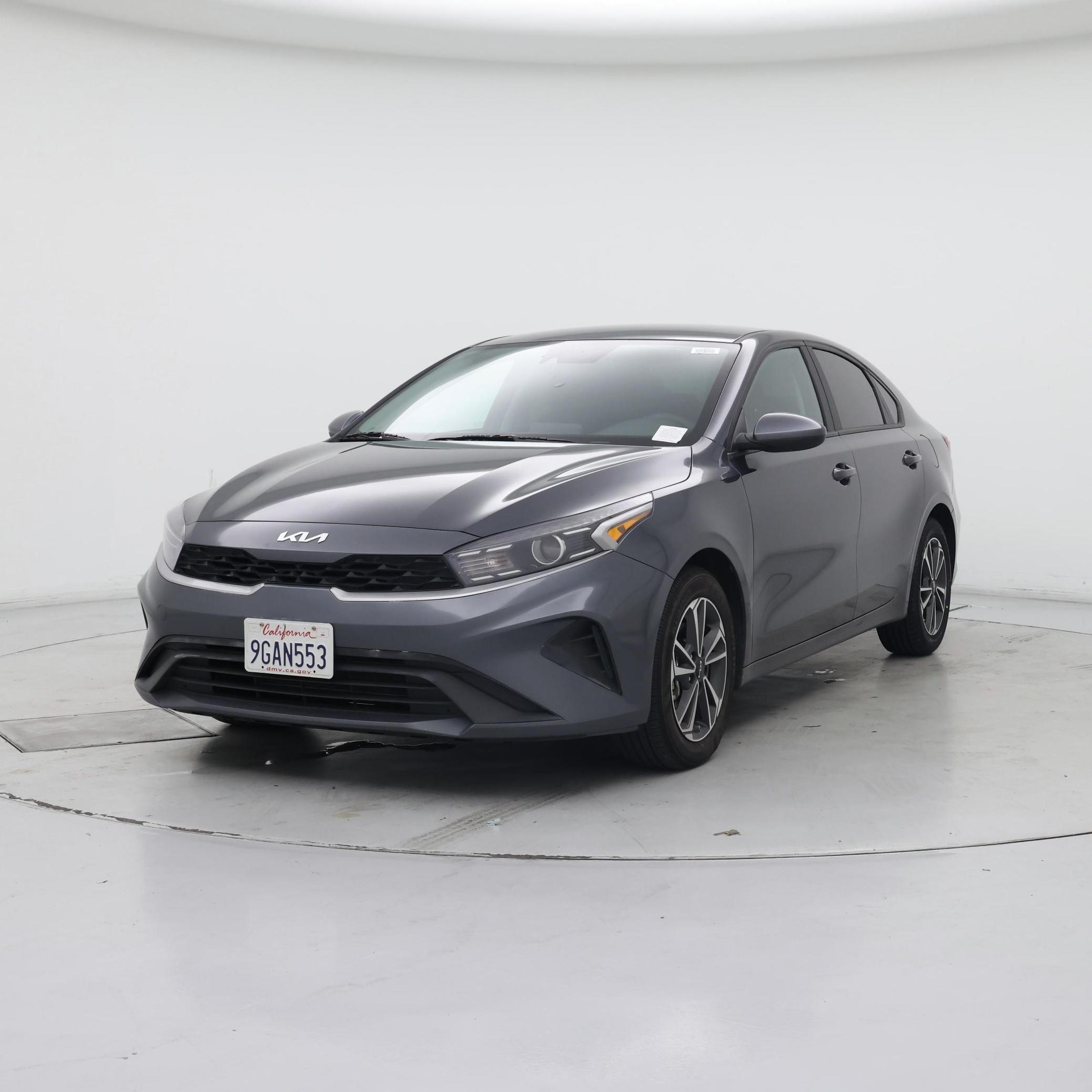 Thumbnail: 2023 Kia Forte - 4