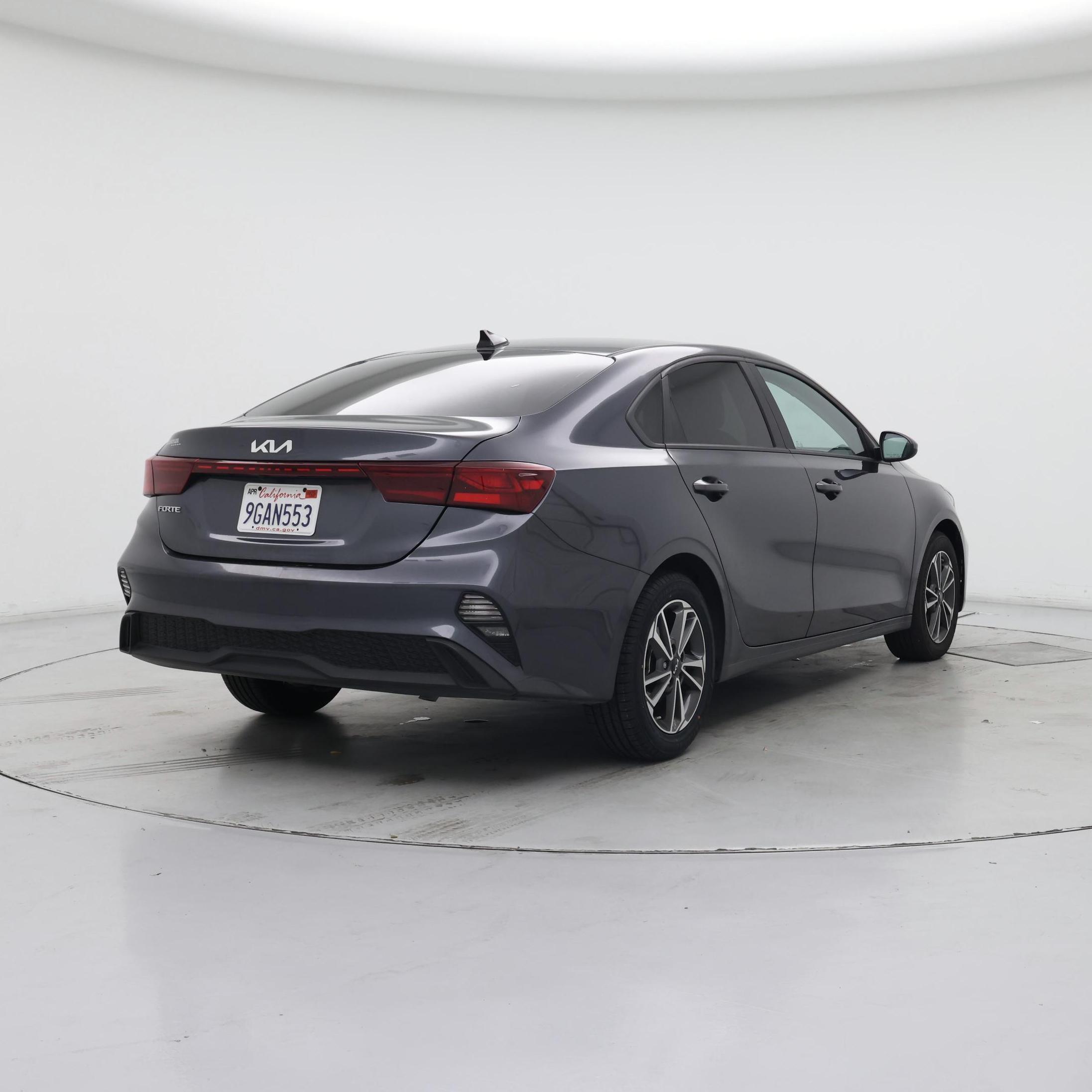 Thumbnail: 2023 Kia Forte - 8