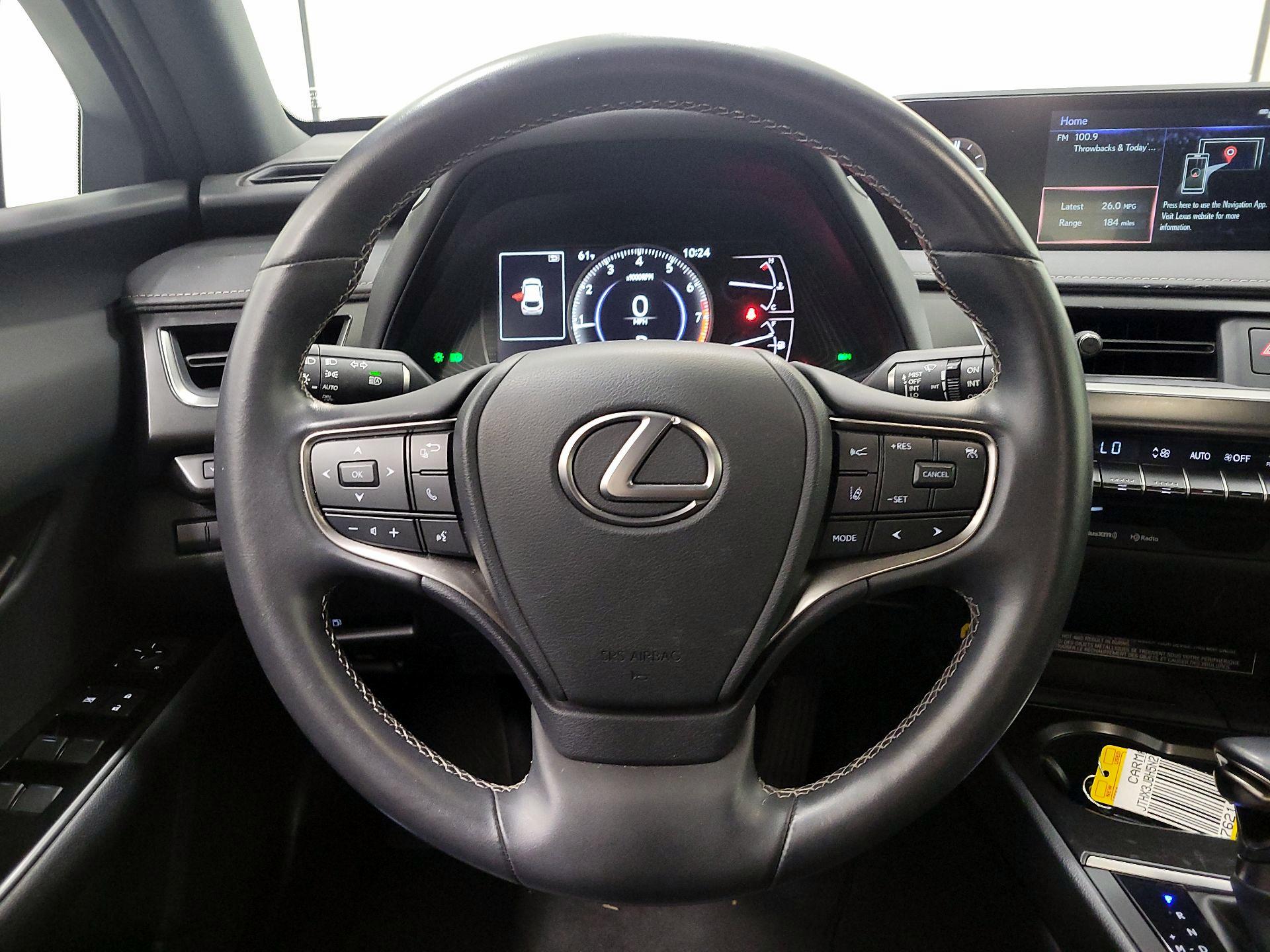 Thumbnail: 2022 Lexus UX - 10