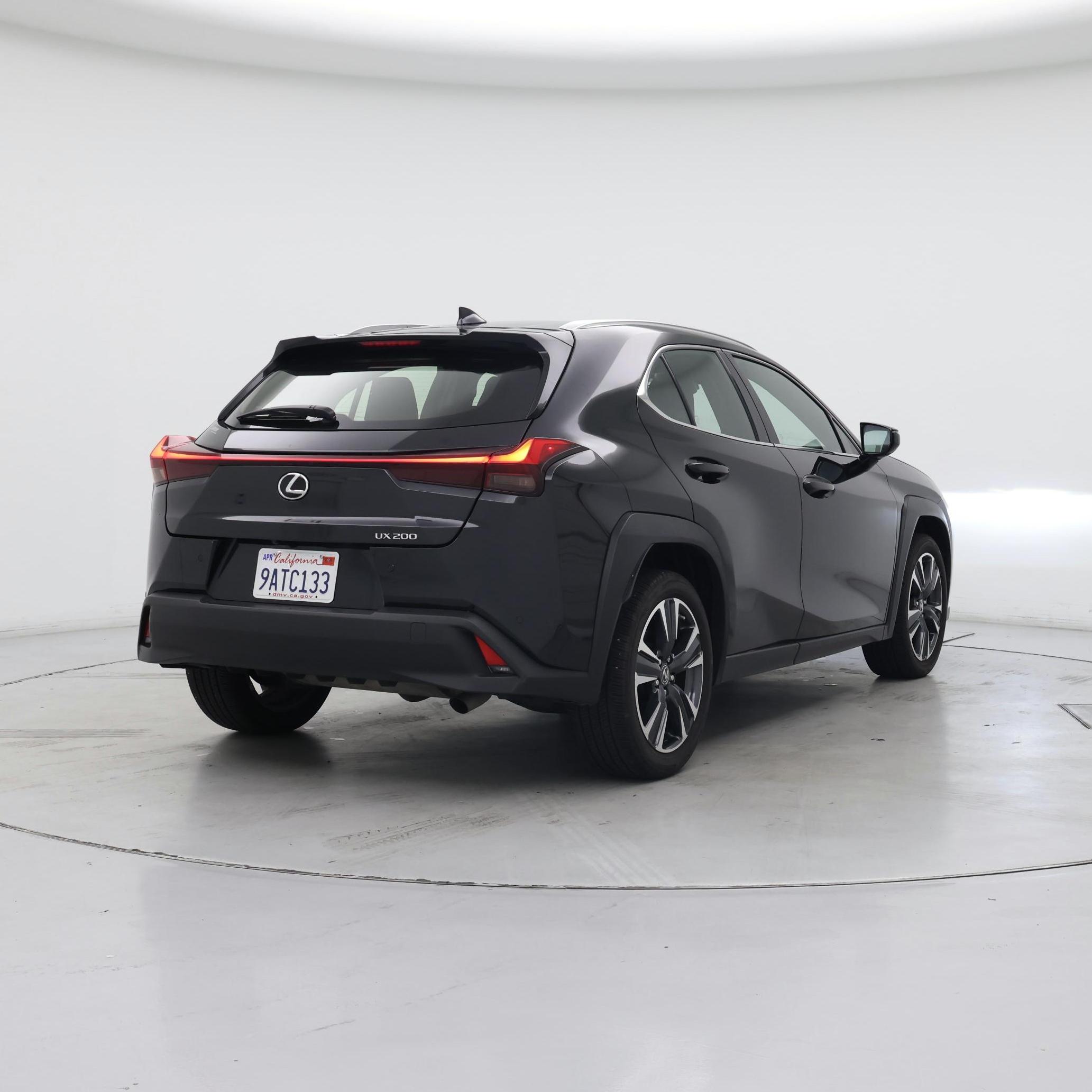Thumbnail: 2022 Lexus UX - 8