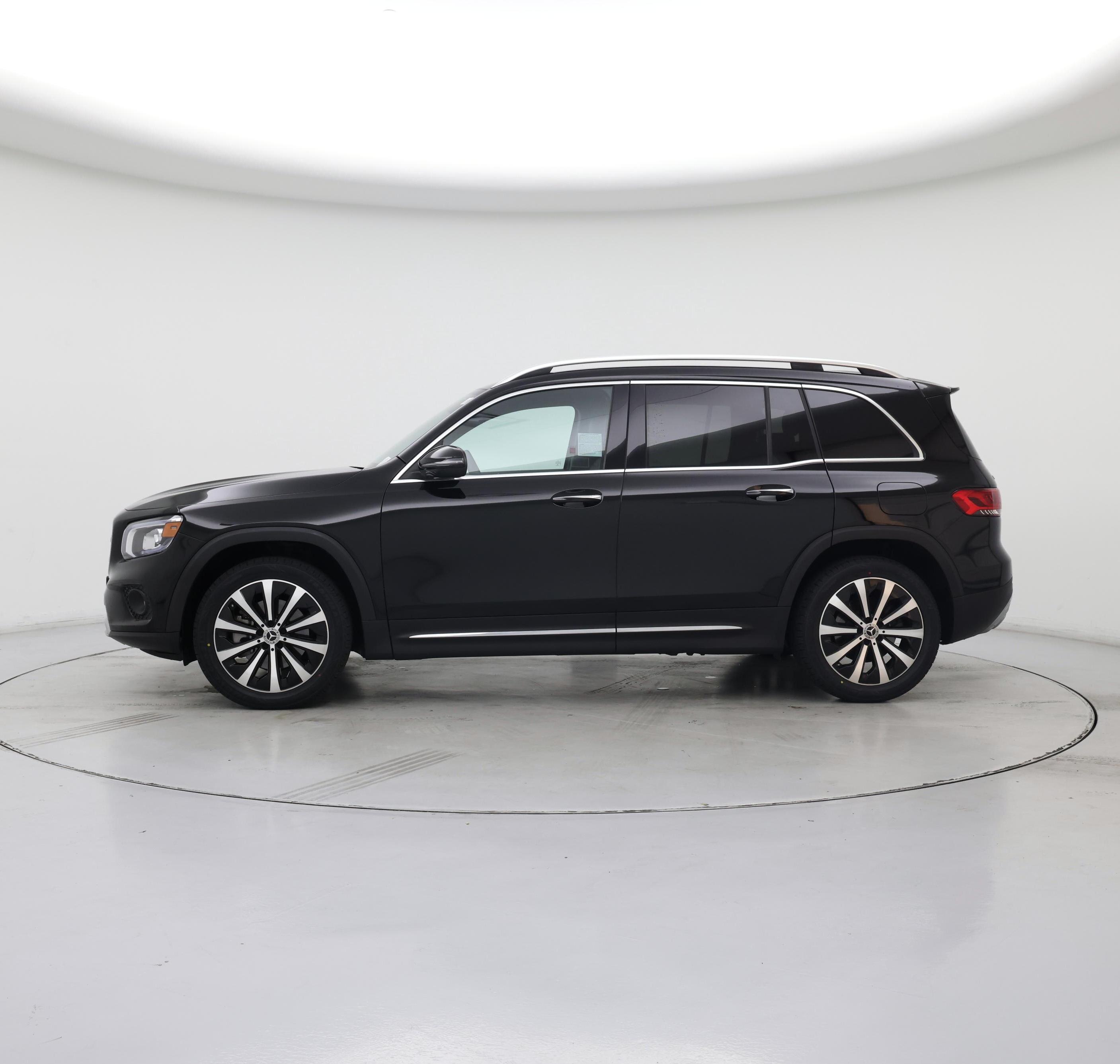 Thumbnail: 2023 Mercedes-Benz GLB - 3