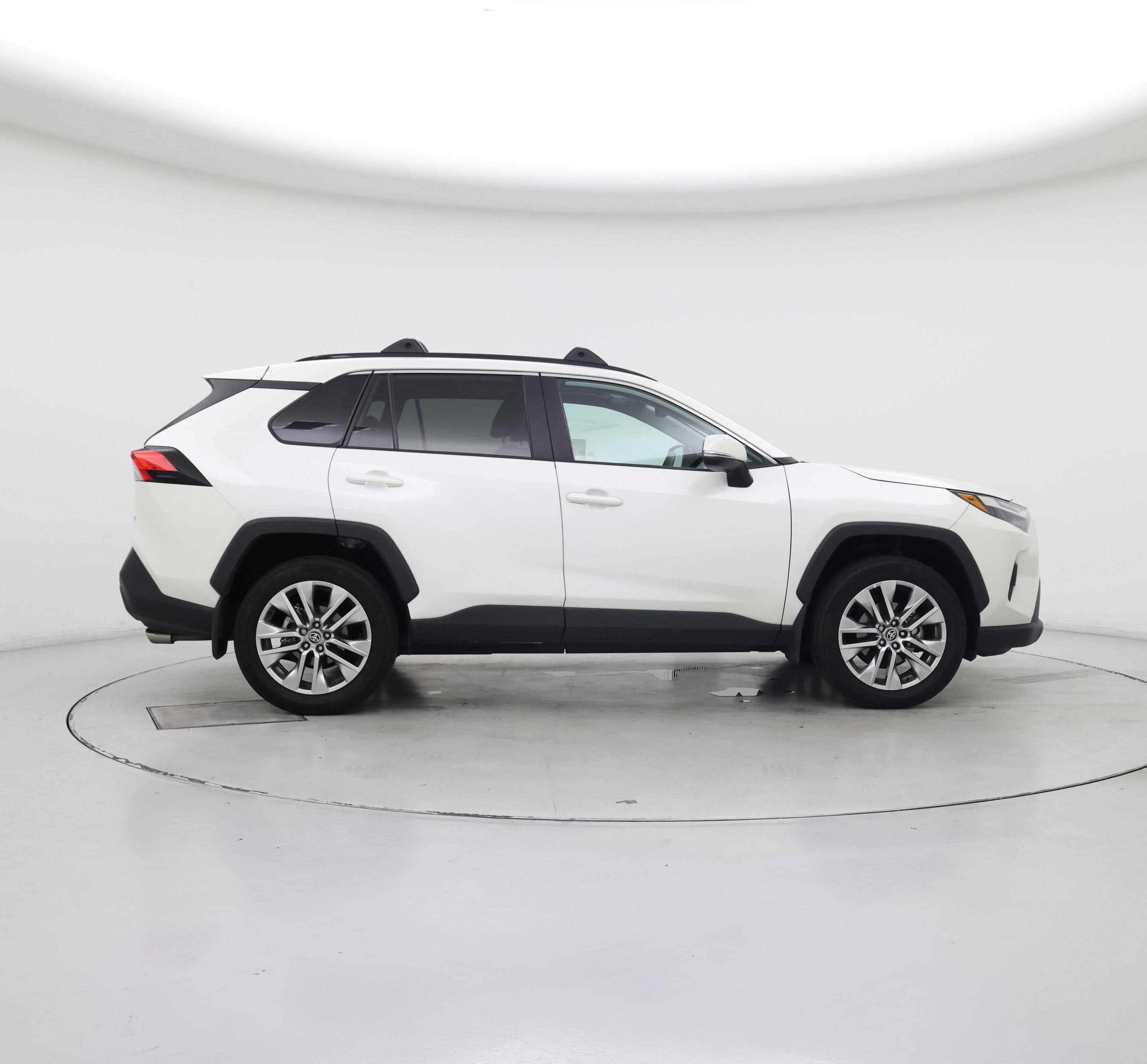 Thumbnail: 2022 Toyota RAV4 - 7