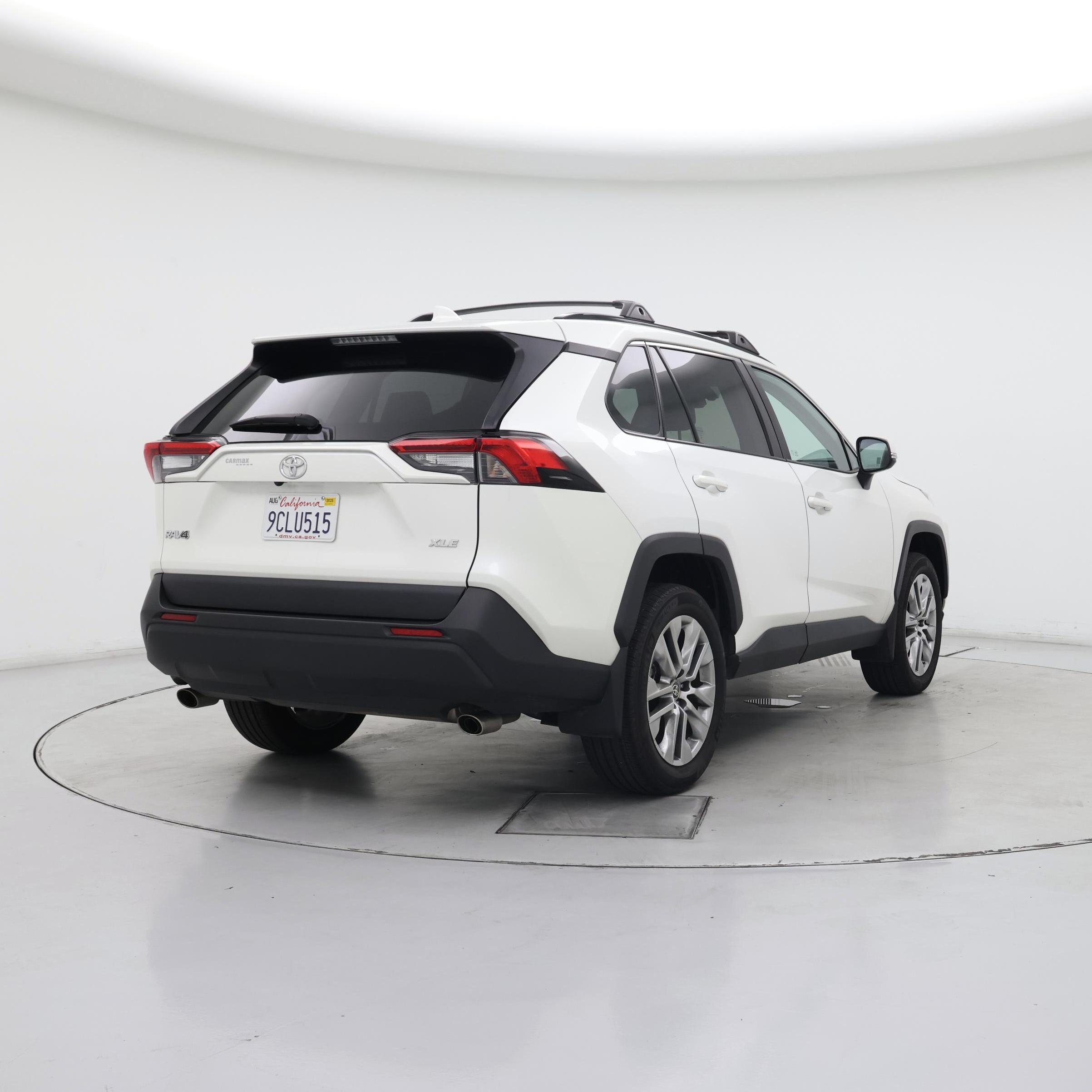 Thumbnail: 2022 Toyota RAV4 - 8