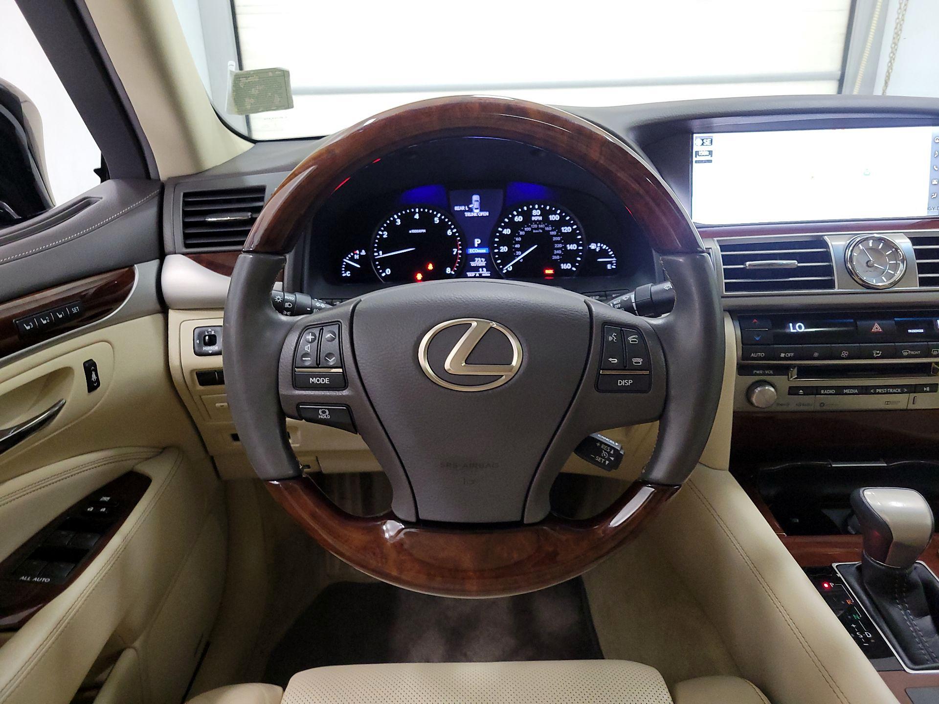 Thumbnail: 2017 Lexus LS - 10