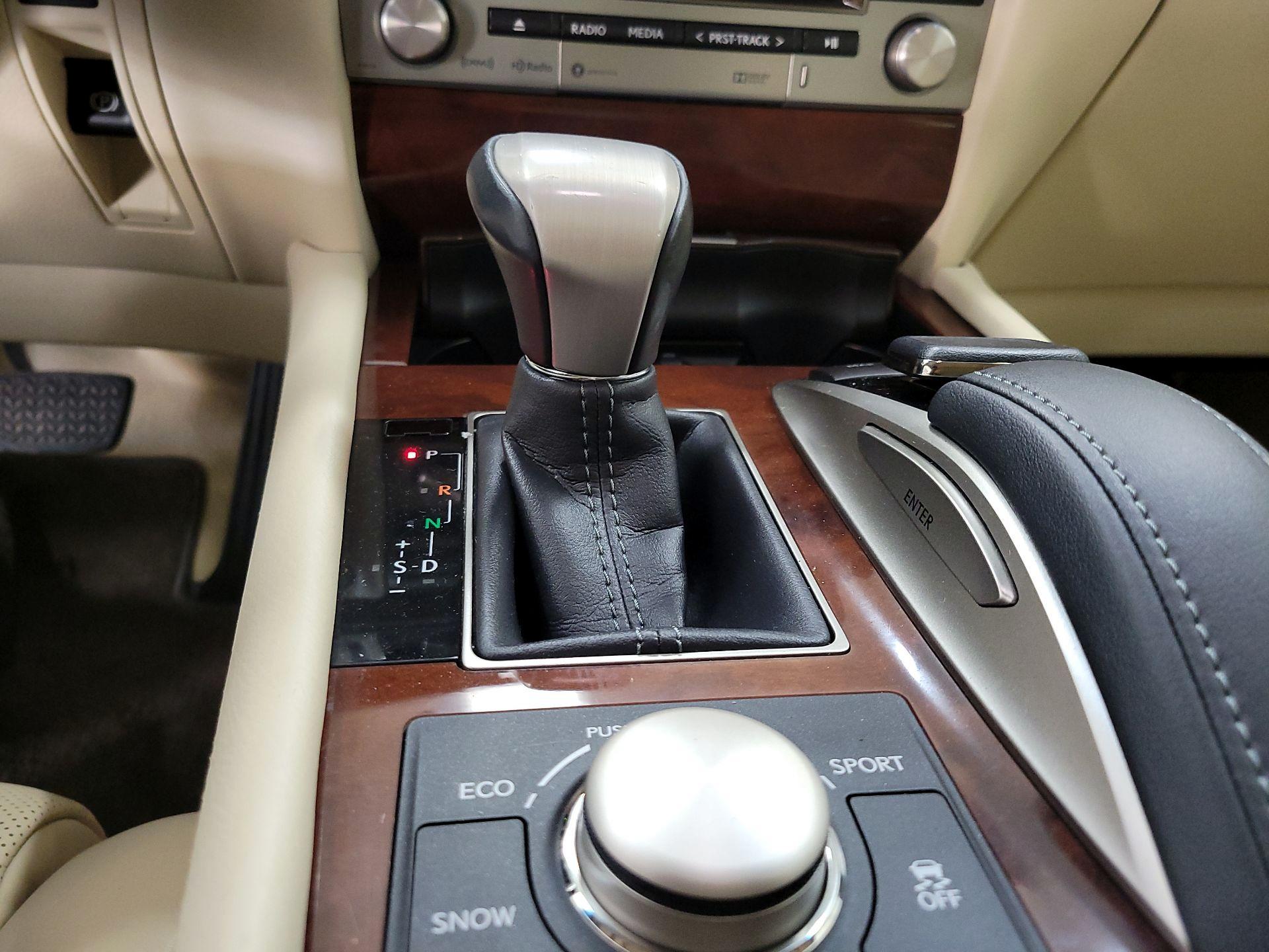 Thumbnail: 2017 Lexus LS - 18