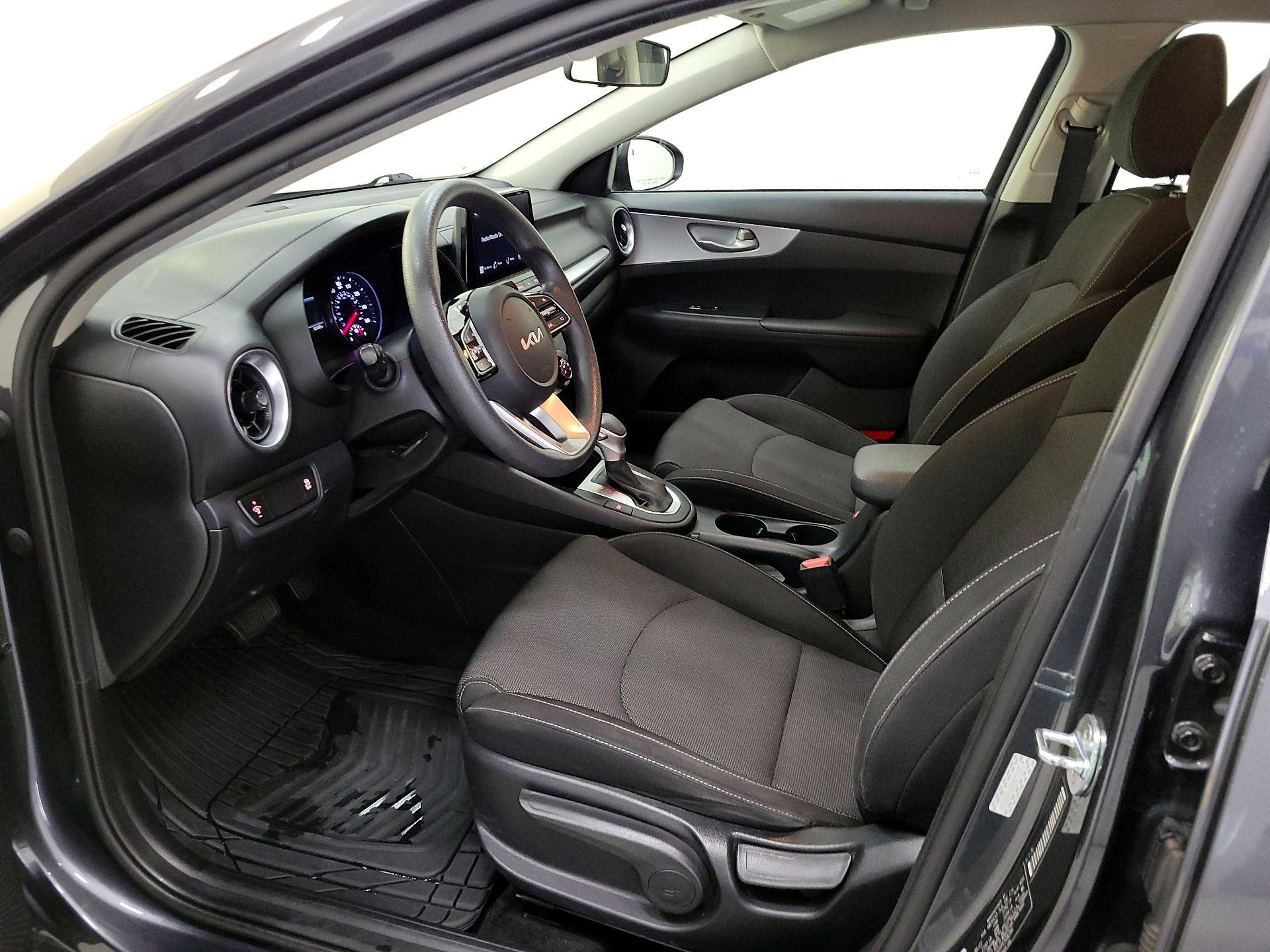Thumbnail: 2023 Kia Forte - 11