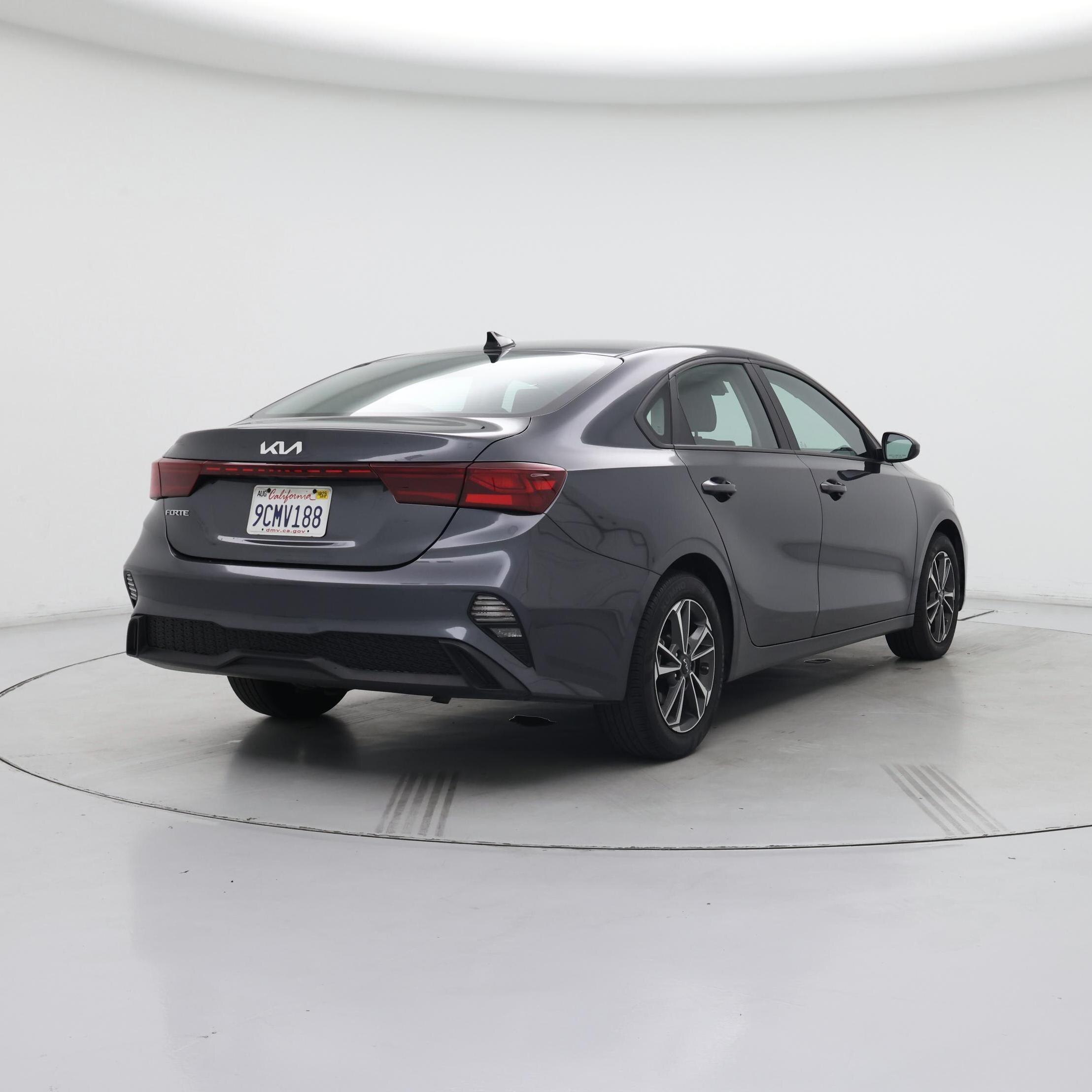 Thumbnail: 2023 Kia Forte - 8