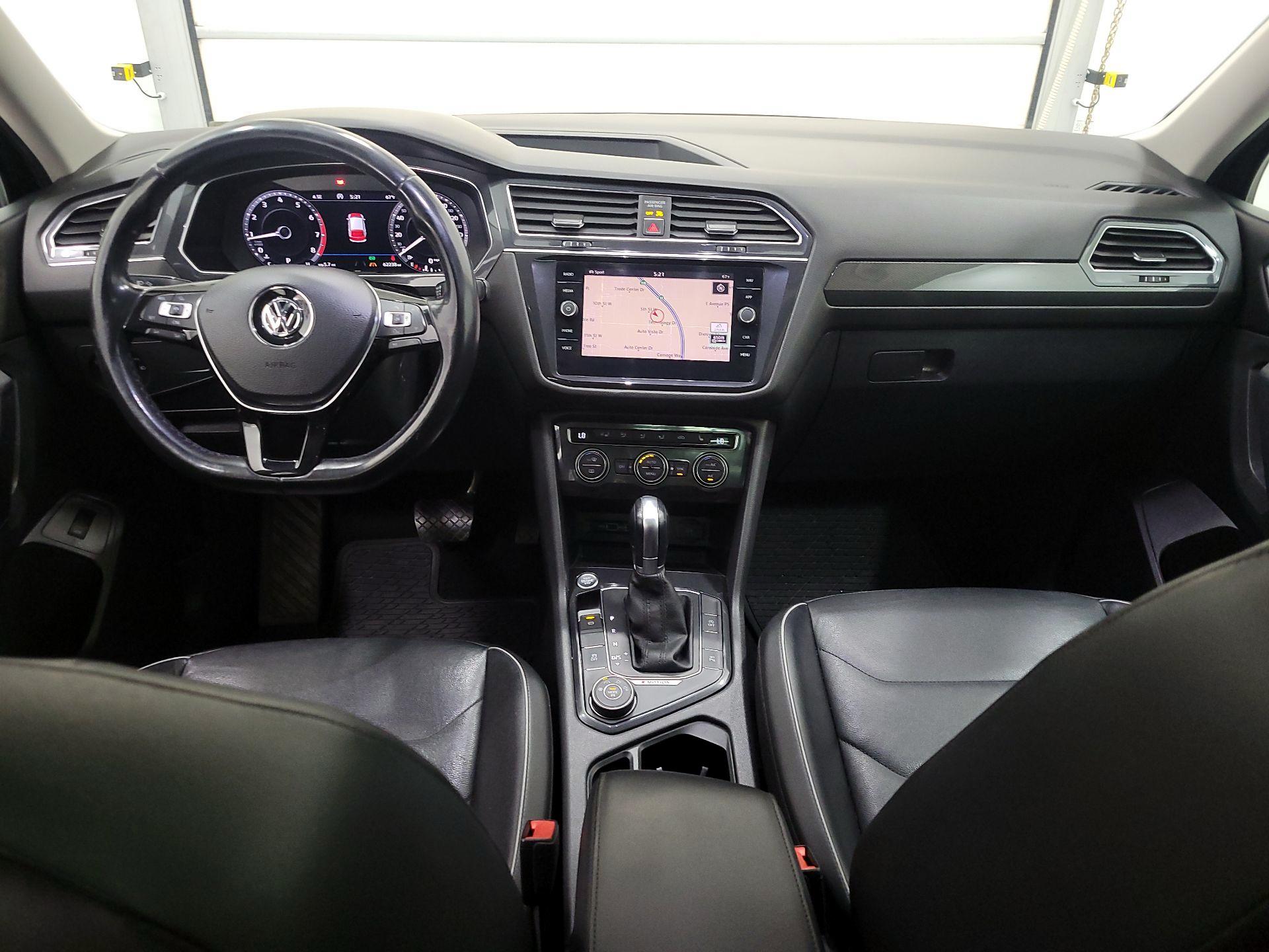 Thumbnail: 2018 Volkswagen Tiguan - 9