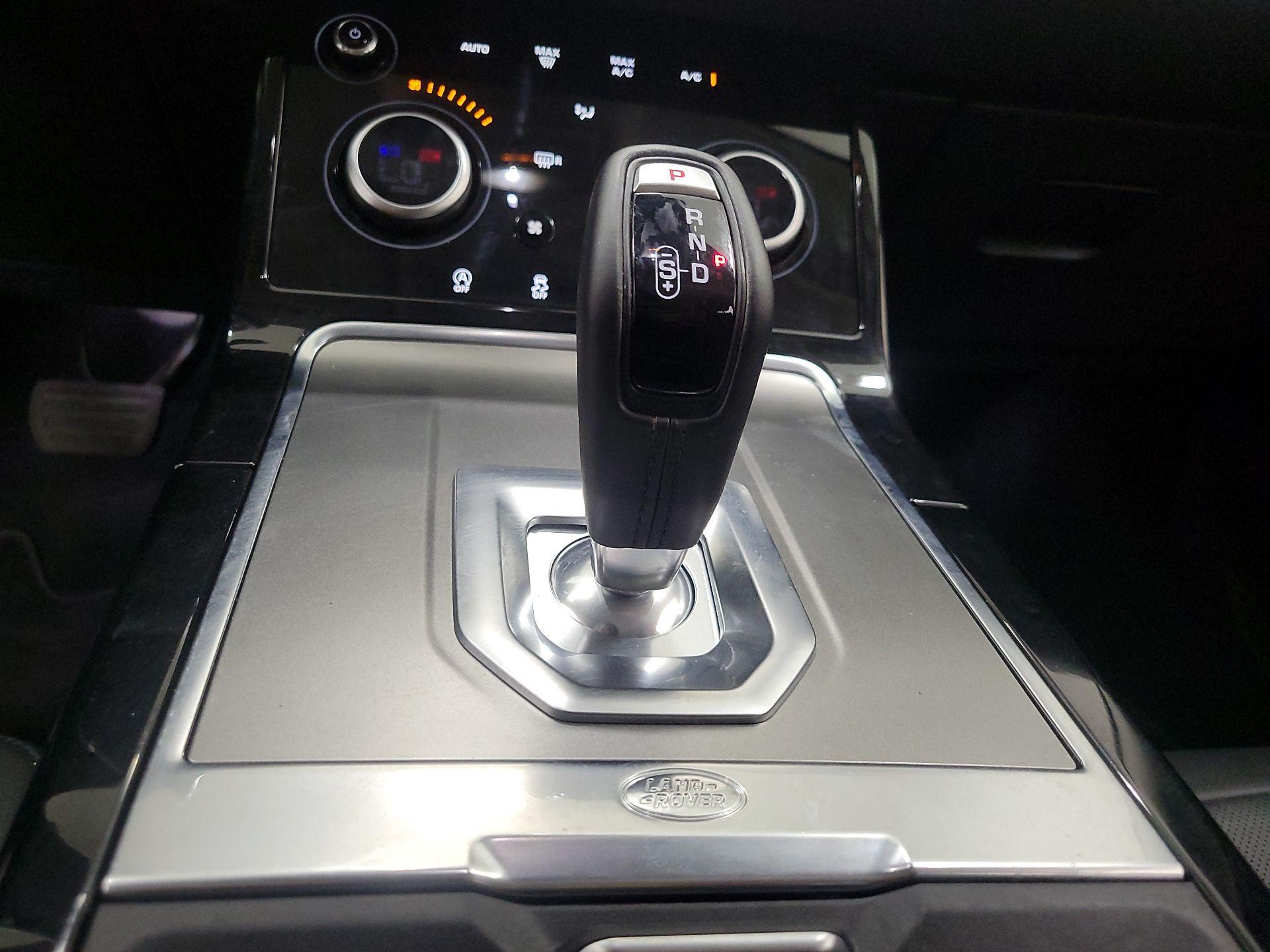 Thumbnail: 2023 Land Rover Range Rover Evoque - 18