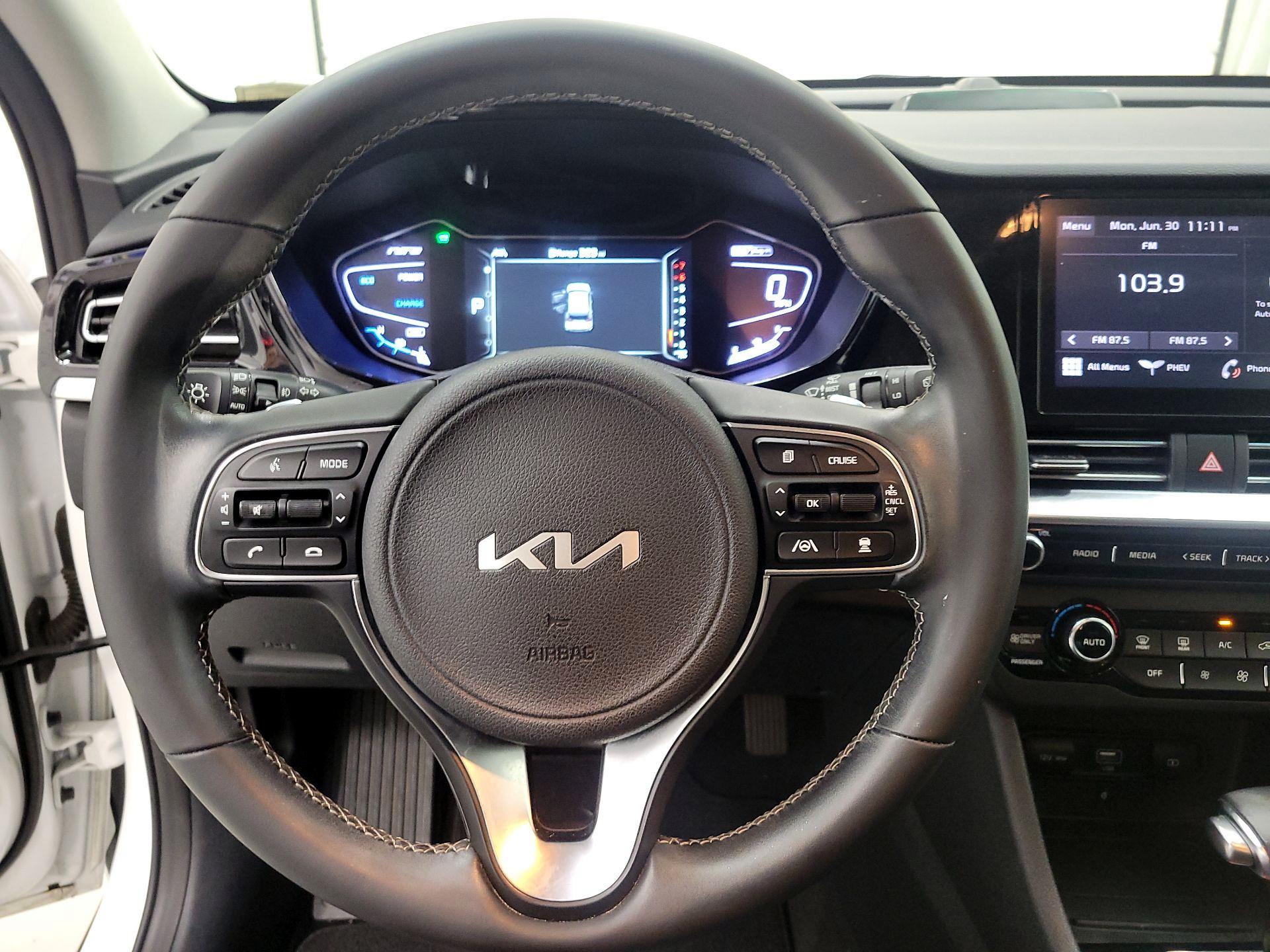 Thumbnail: 2022 Kia Niro - 10