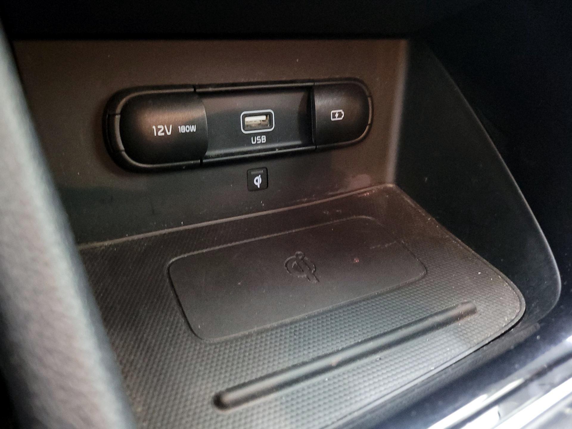 Thumbnail: 2022 Kia Niro - 18