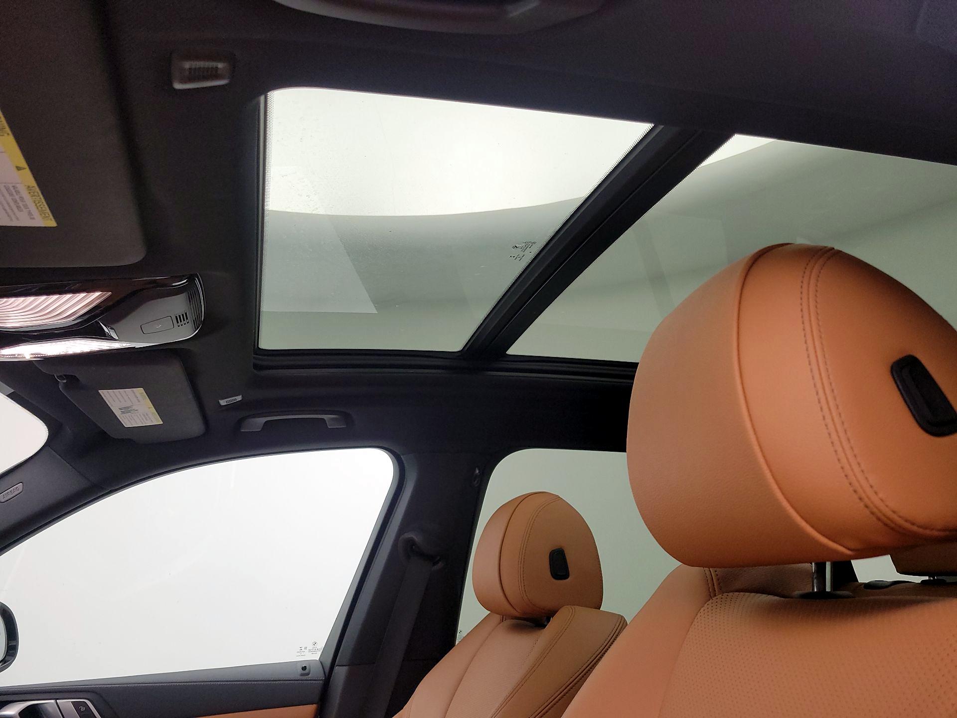 Thumbnail: 2022 BMW X5 - 20