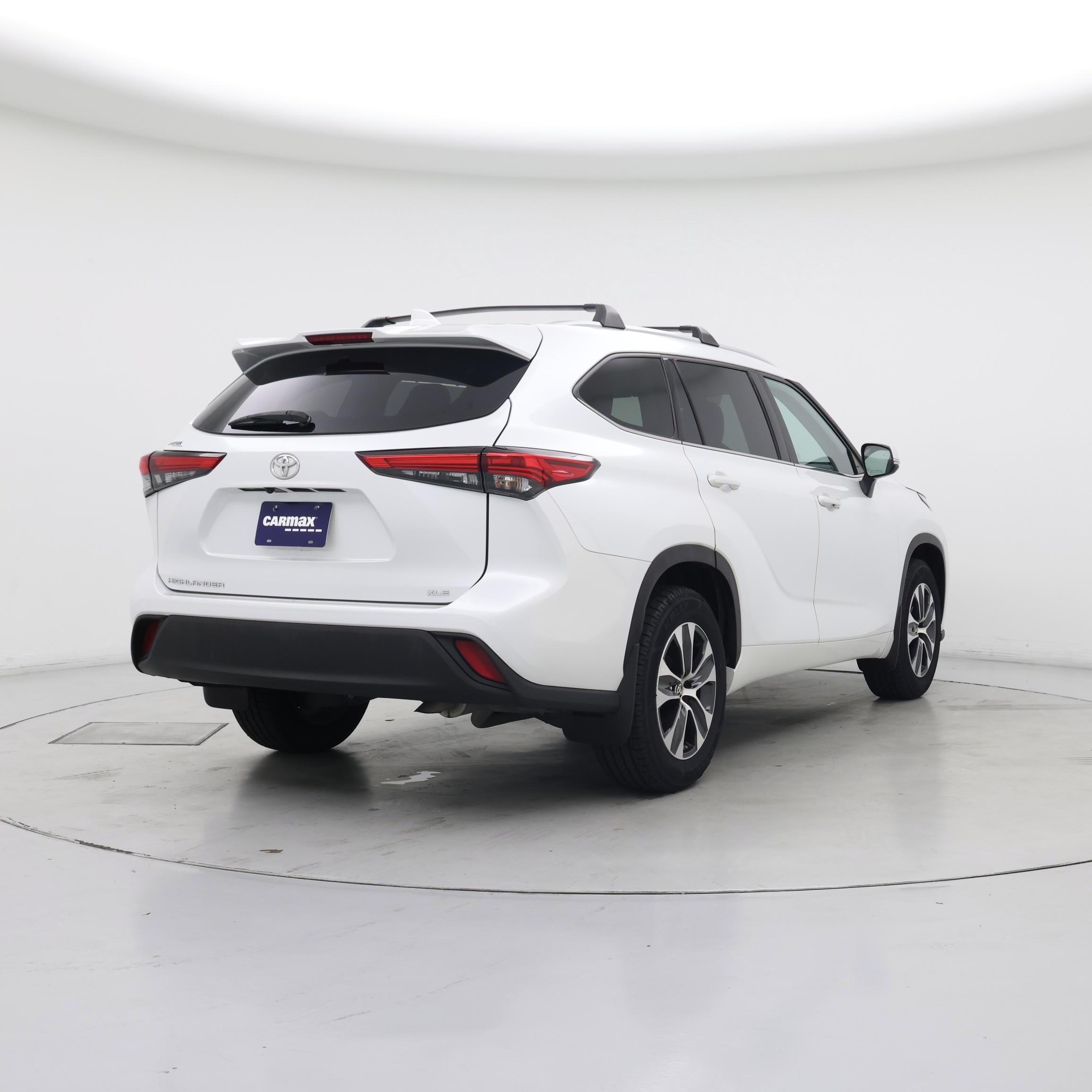 Thumbnail: 2022 Toyota Highlander - 8