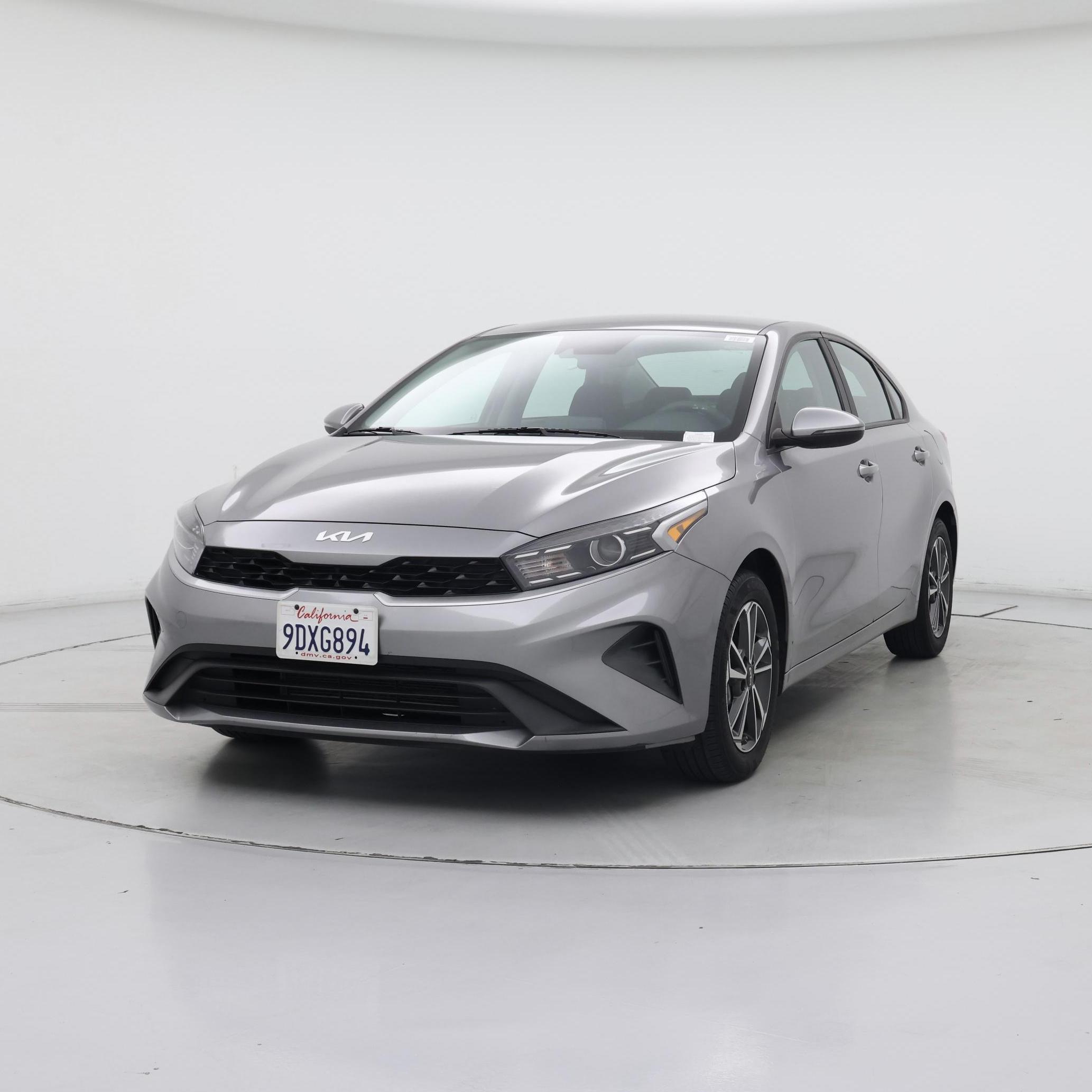 Thumbnail: 2023 Kia Forte - 4