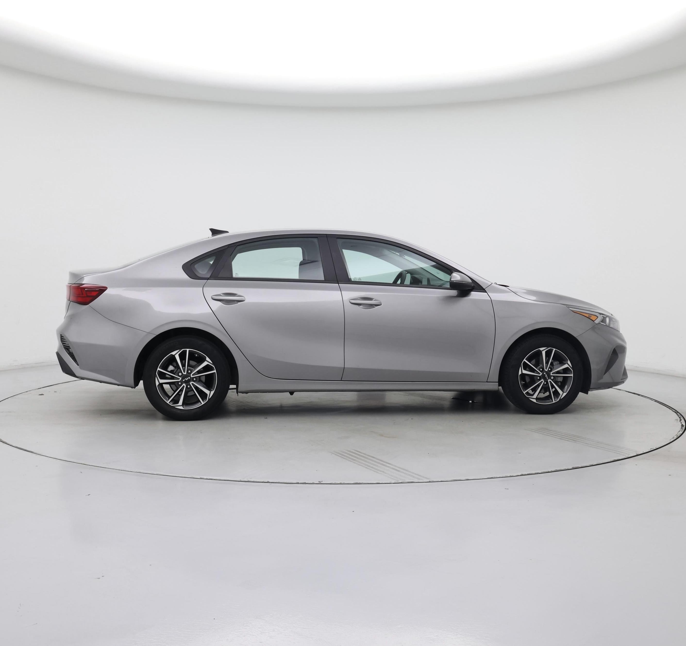 Thumbnail: 2023 Kia Forte - 7
