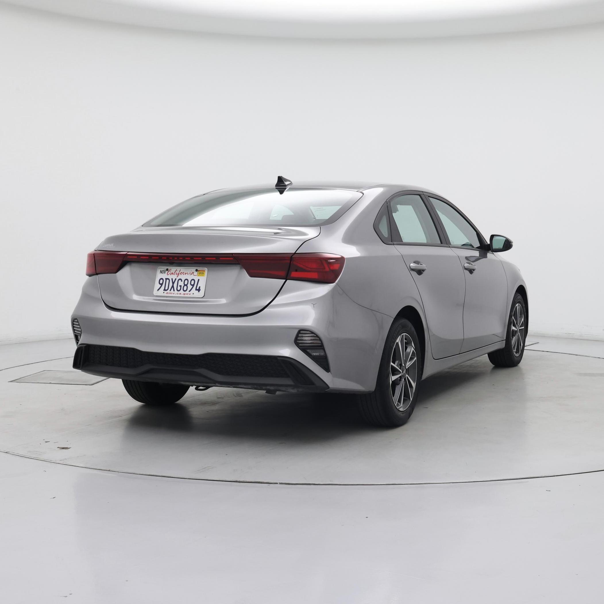 Thumbnail: 2023 Kia Forte - 8