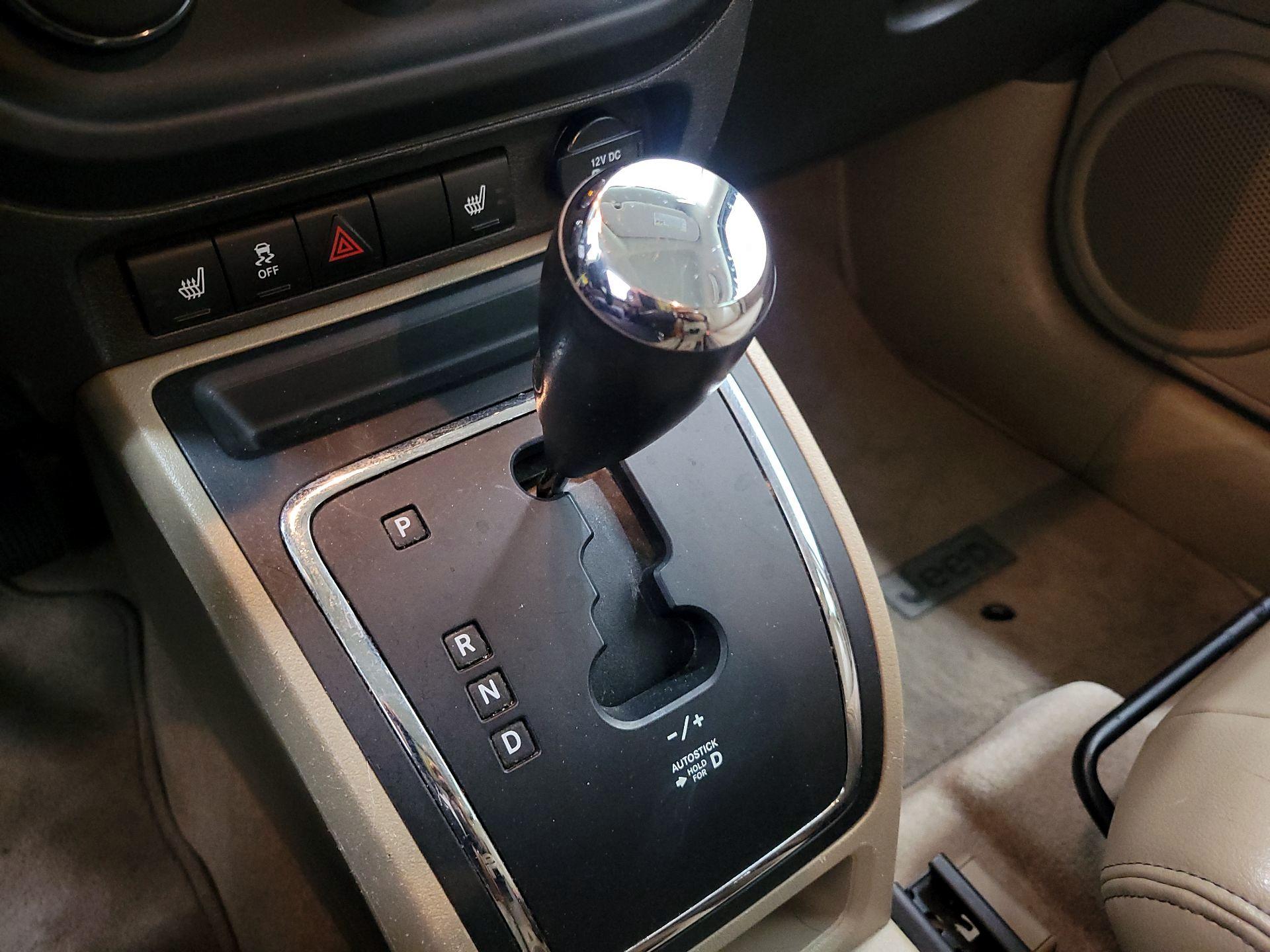 Thumbnail: 2014 Jeep Patriot - 15