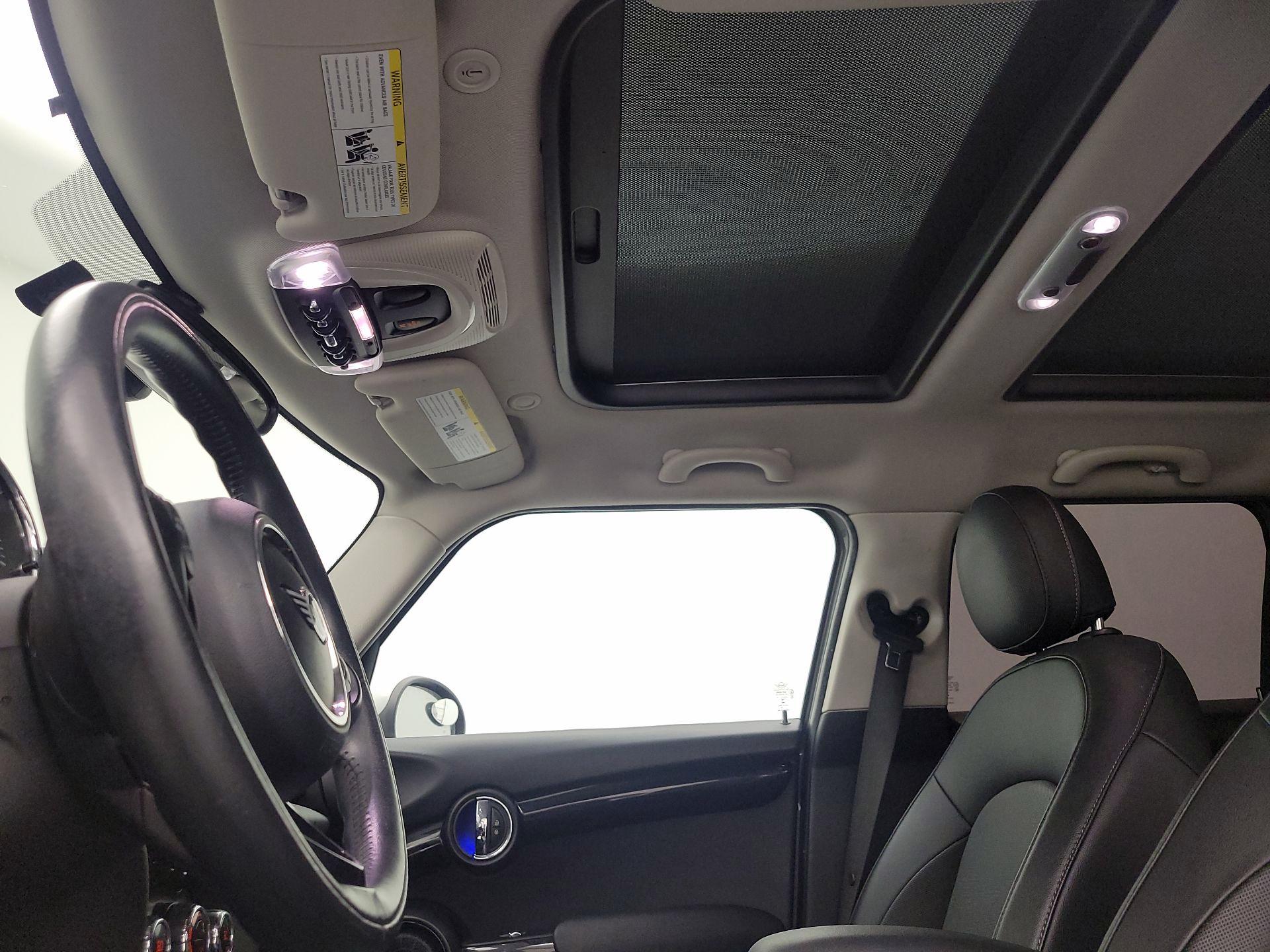 Thumbnail: 2019 MINI Cooper Hardtop - 18