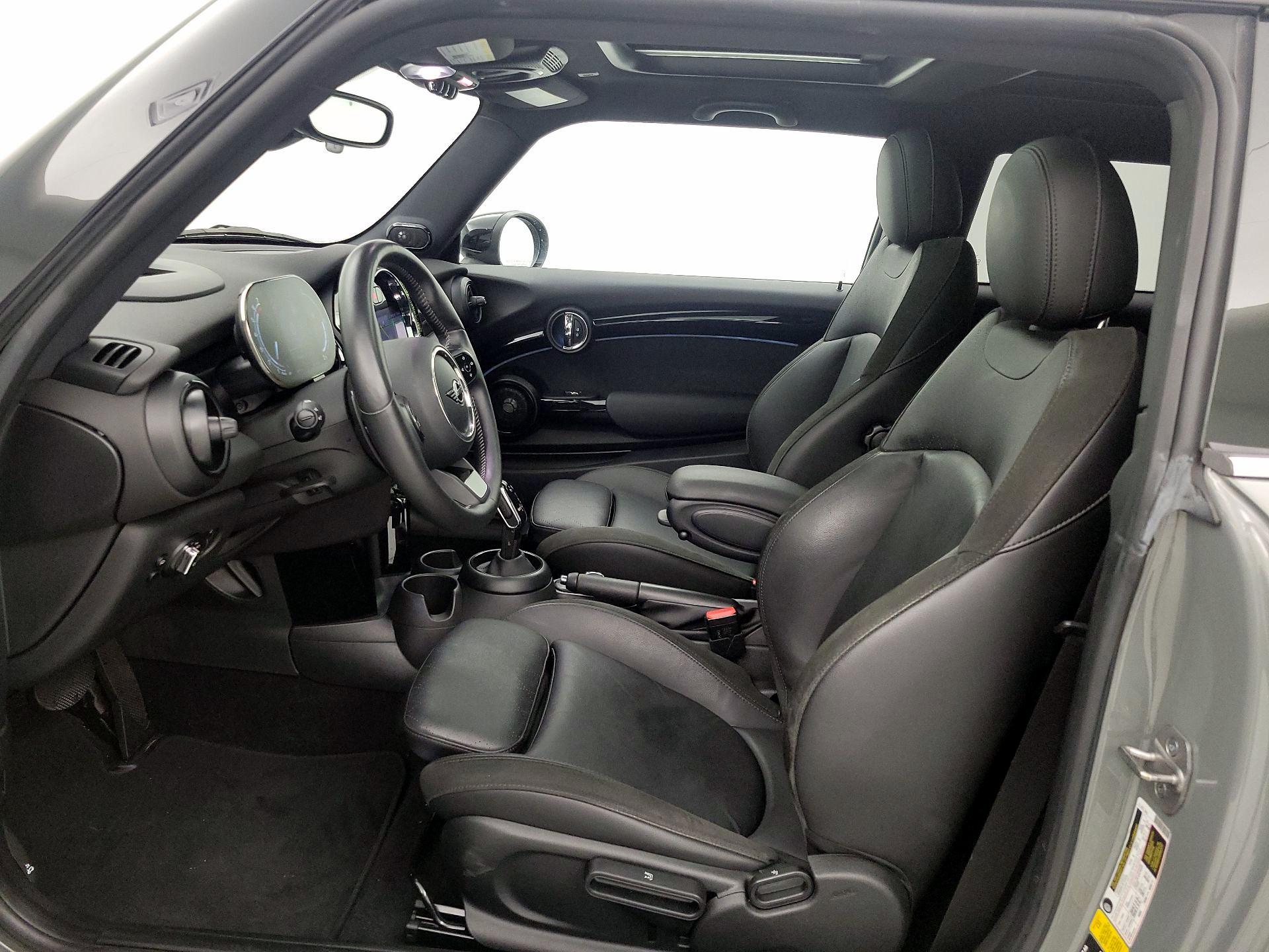 Thumbnail: 2022 MINI Cooper Hardtop - 11