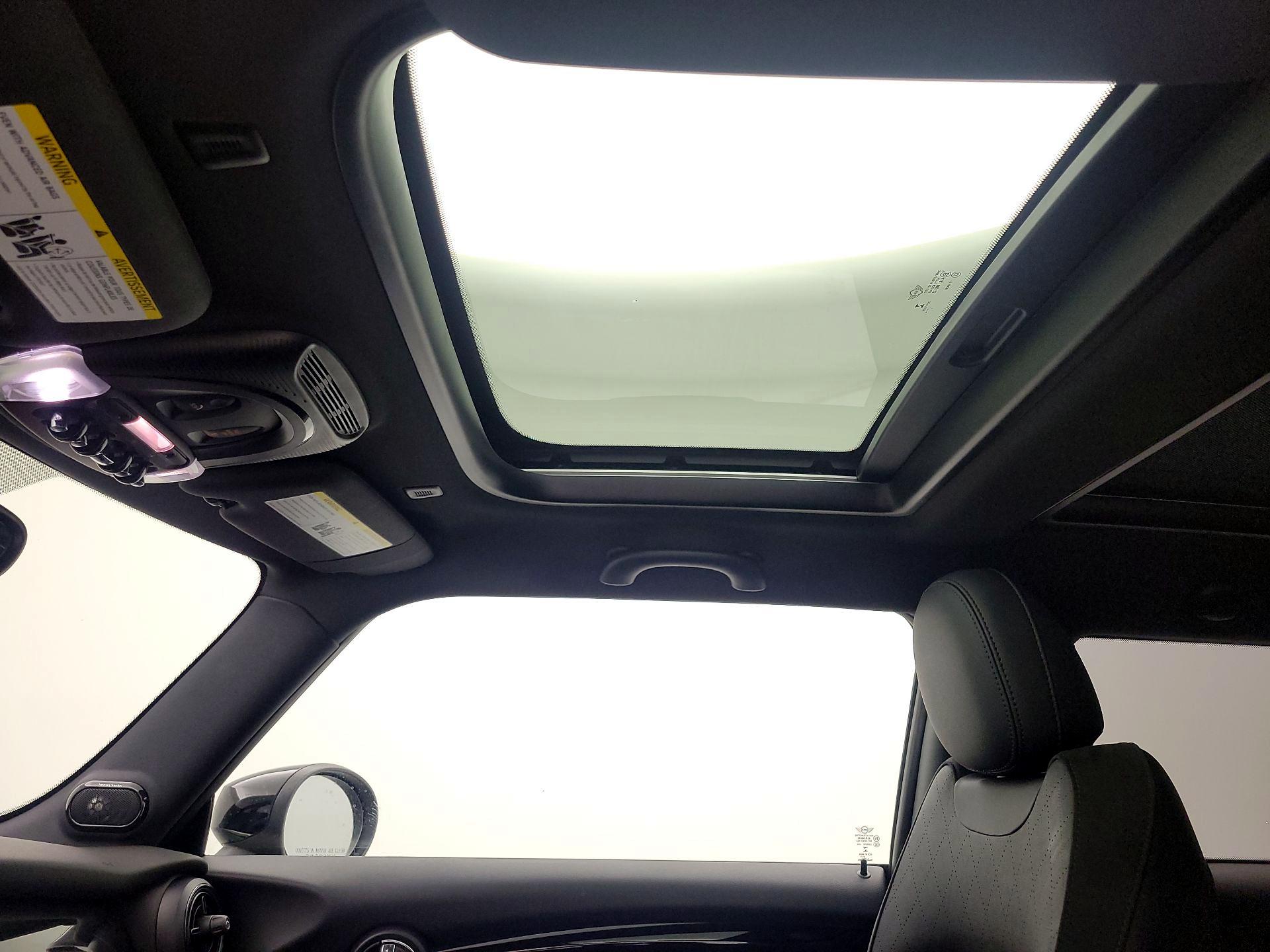 Thumbnail: 2022 MINI Cooper Hardtop - 20