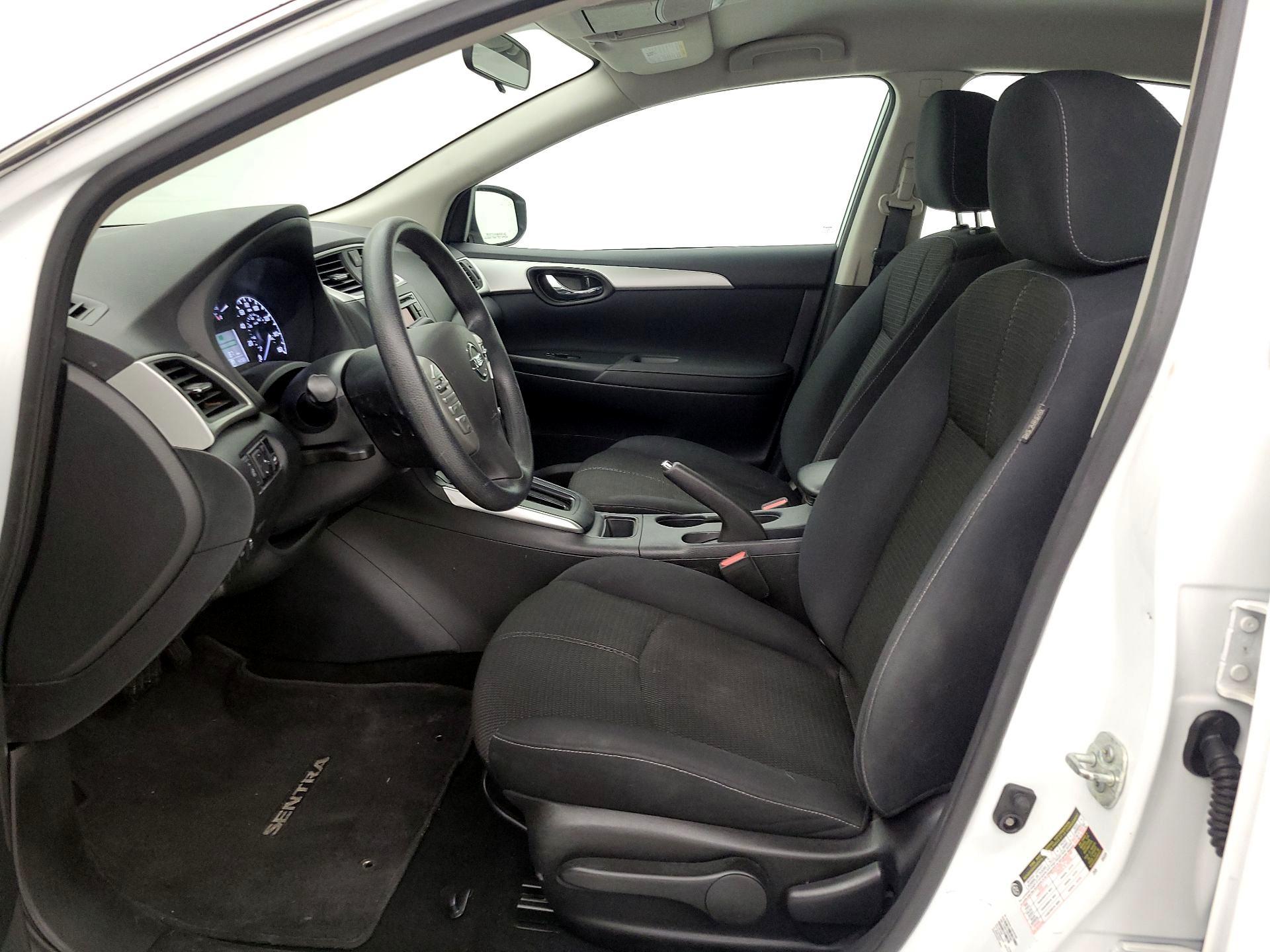 Thumbnail: 2017 Nissan Sentra - 11
