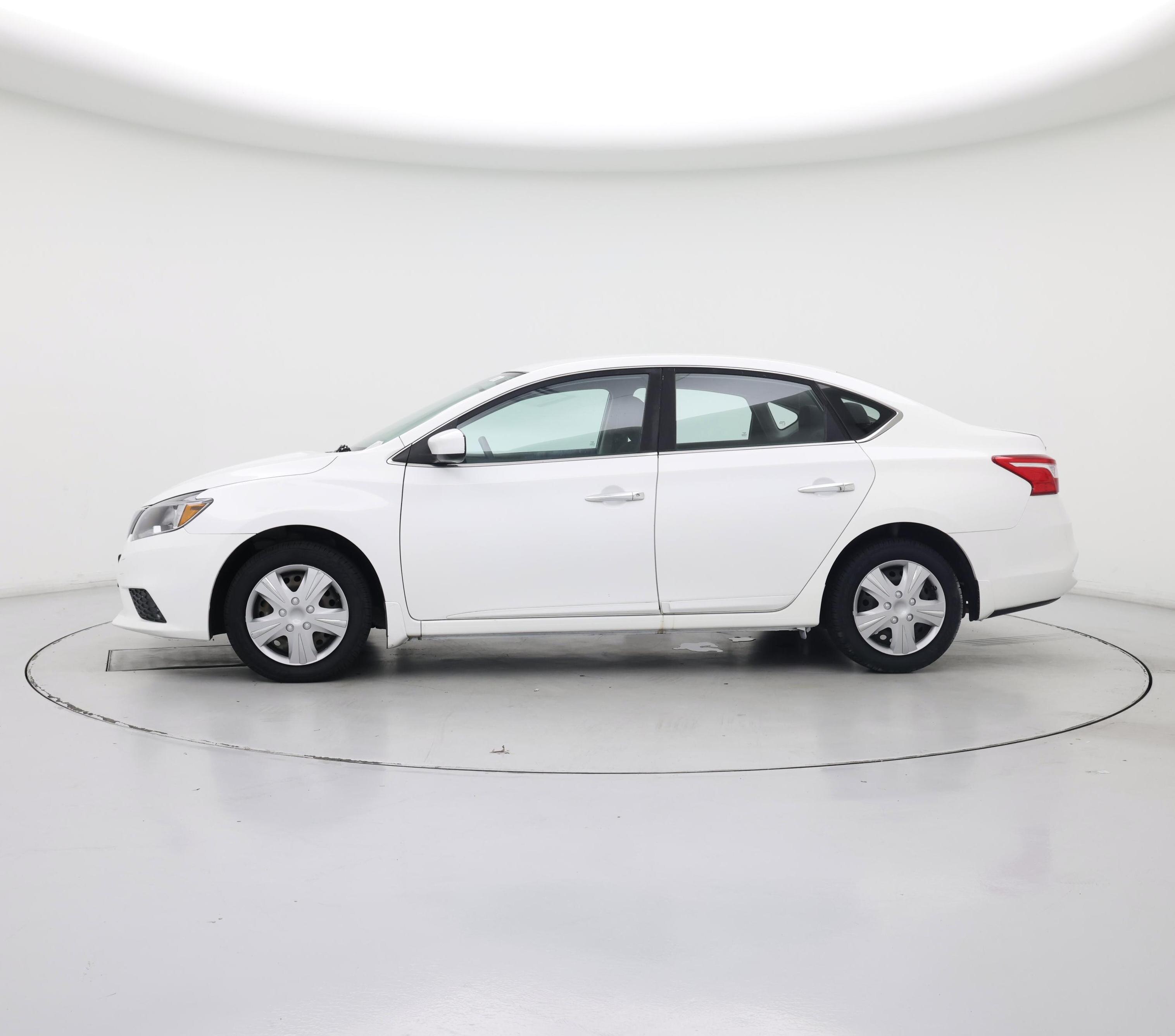 Thumbnail: 2017 Nissan Sentra - 3