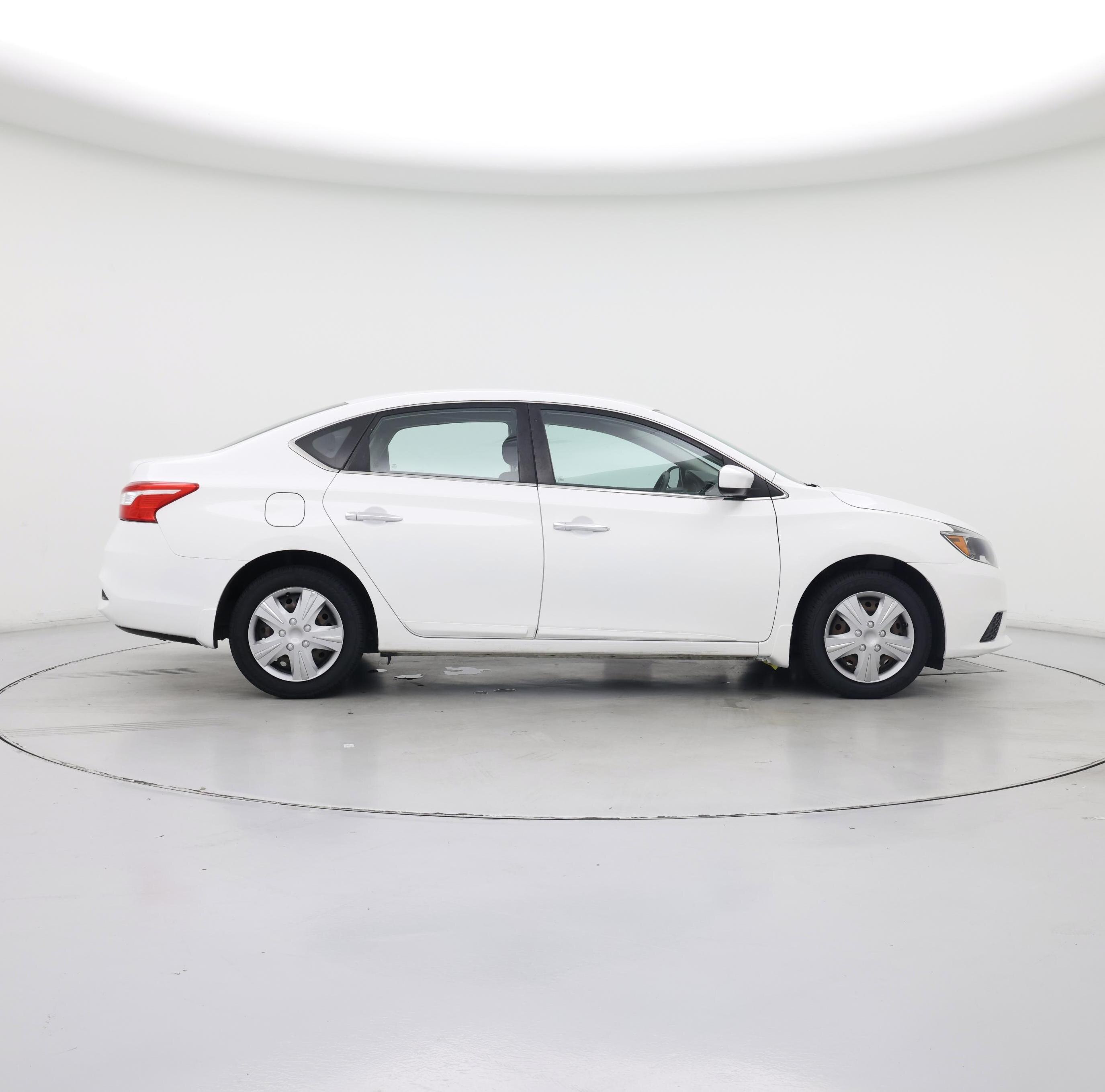 Thumbnail: 2017 Nissan Sentra - 7