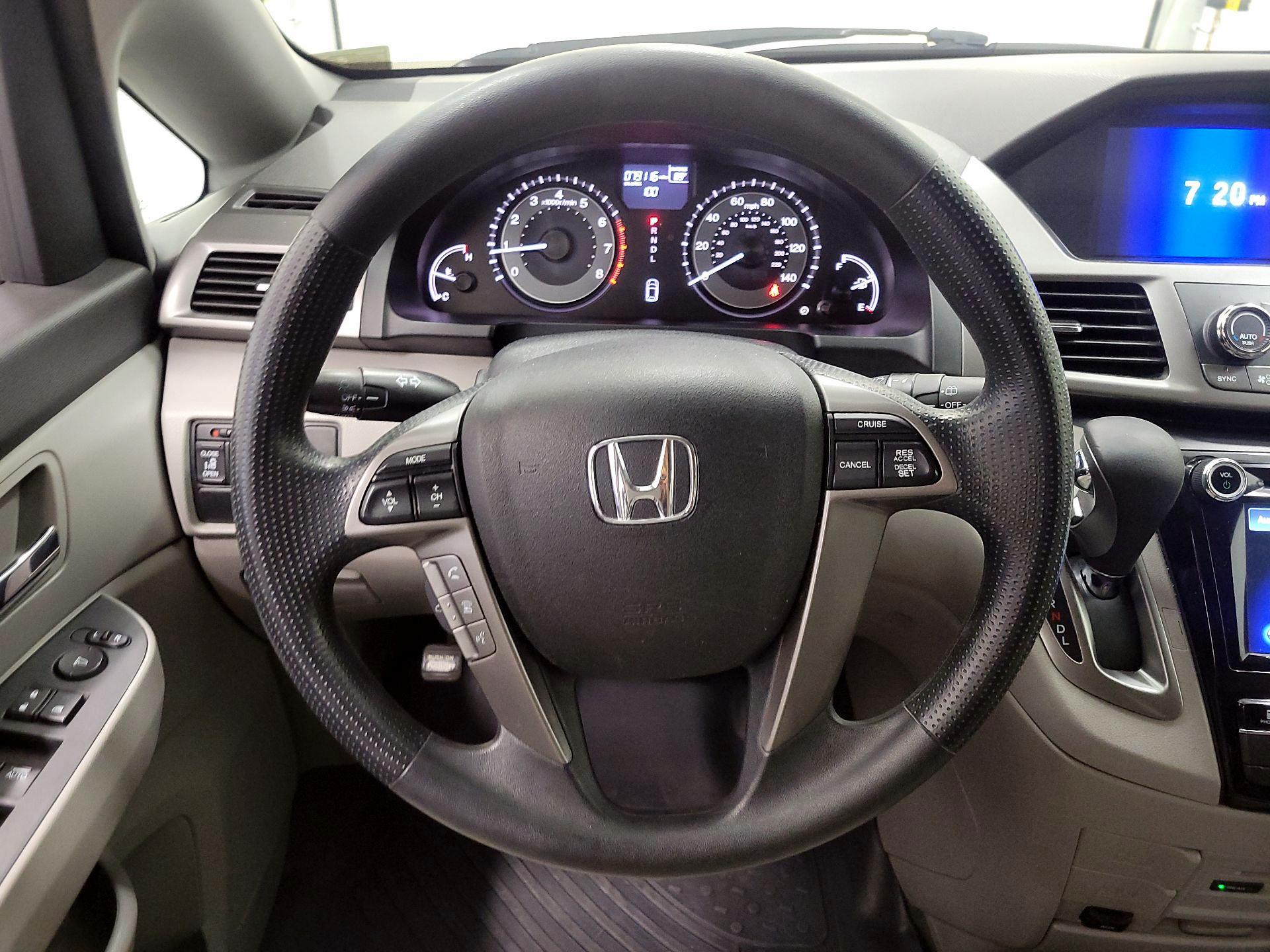 Thumbnail: 2016 Honda Odyssey - 10