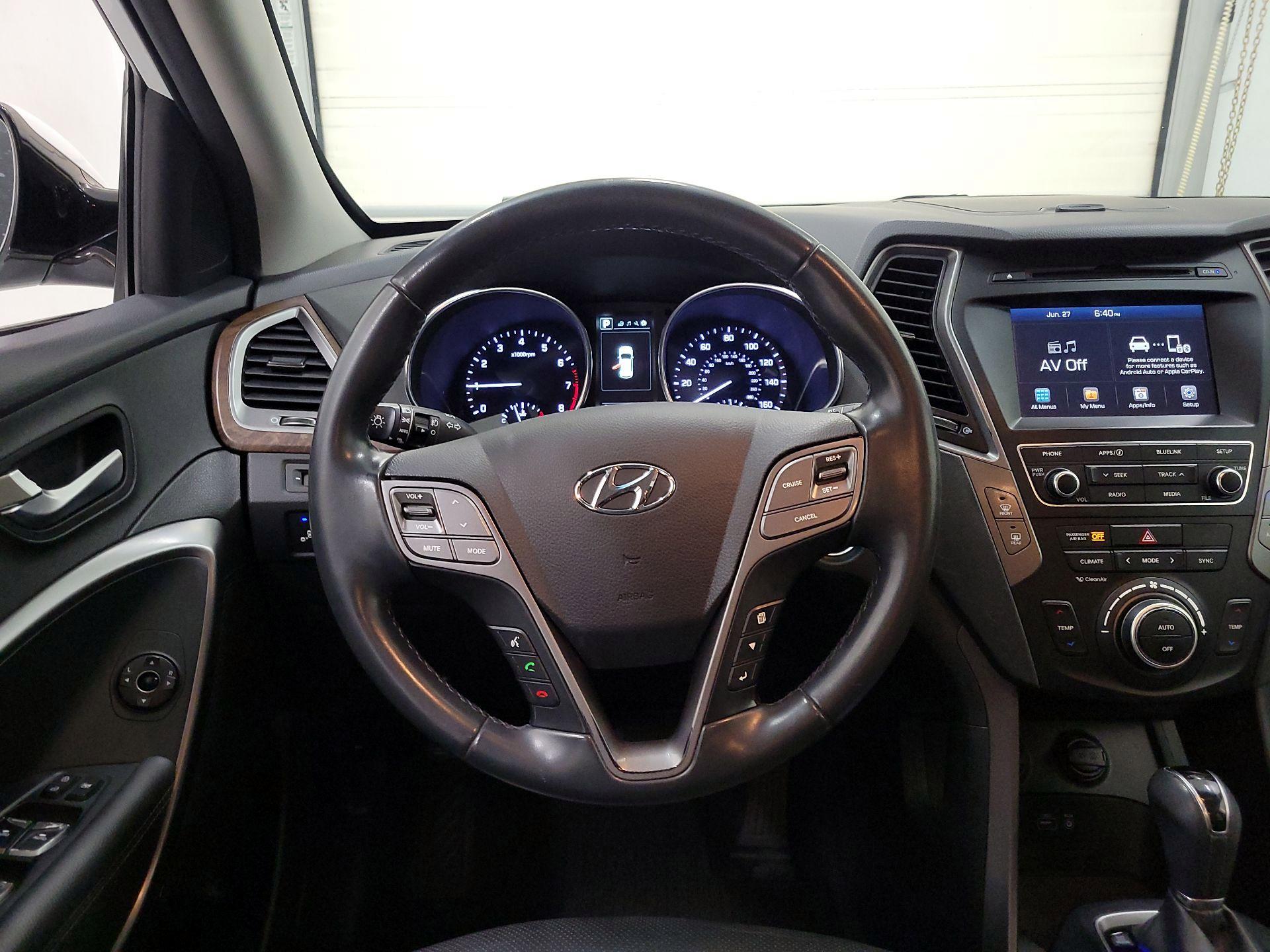 Thumbnail: 2018 Hyundai Santa Fe - 10