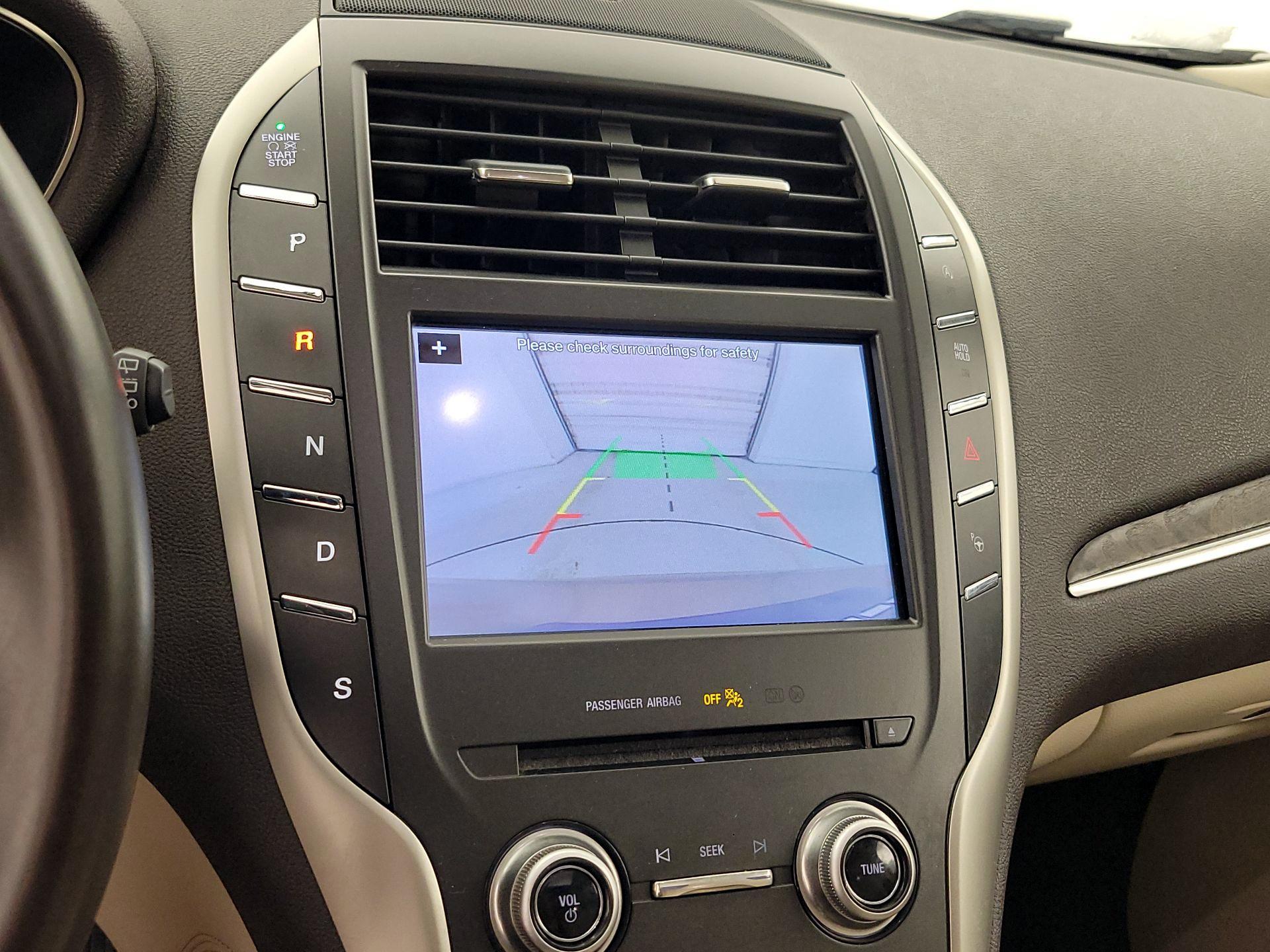 Thumbnail: 2019 Lincoln MKC - 15
