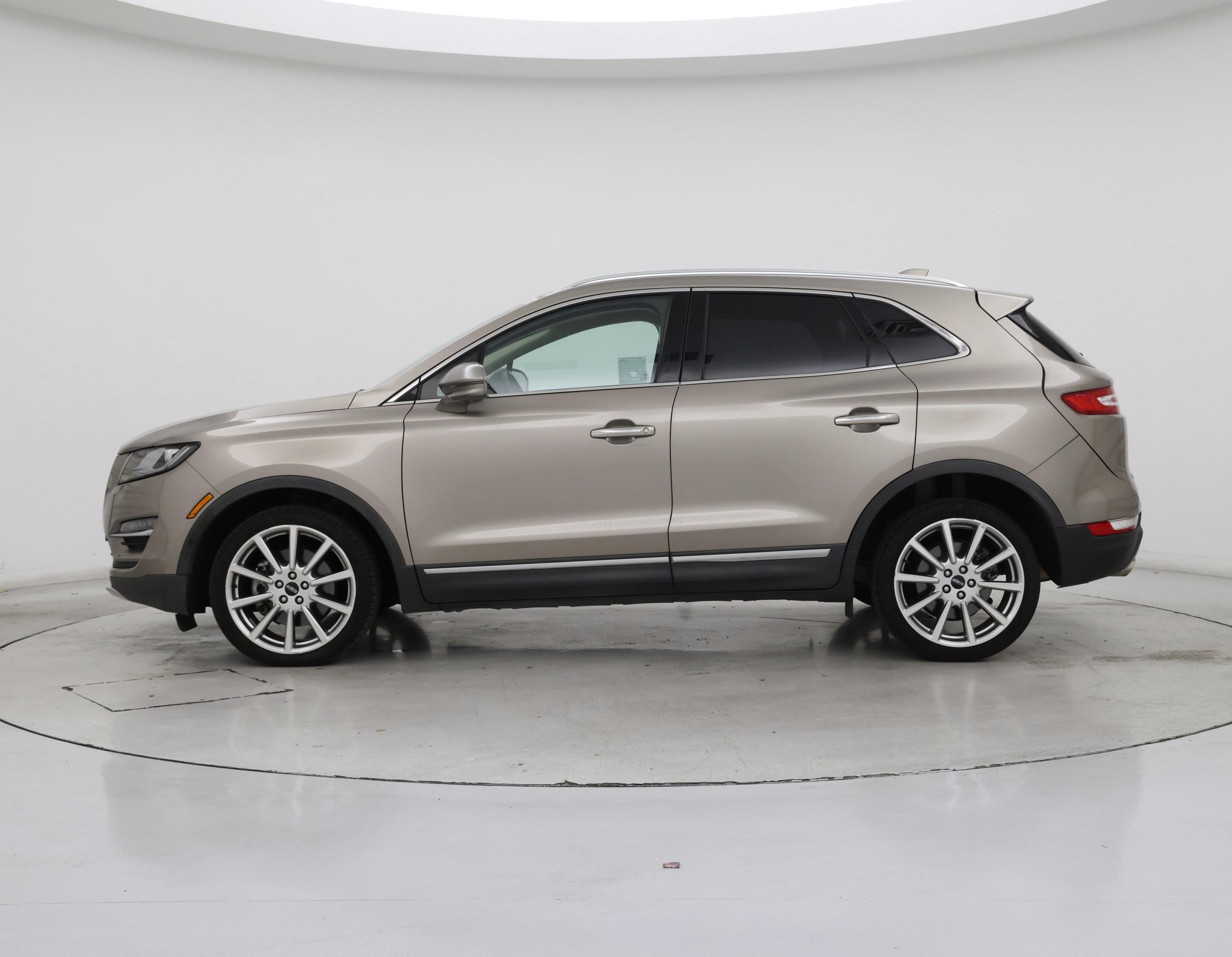 Thumbnail: 2019 Lincoln MKC - 3