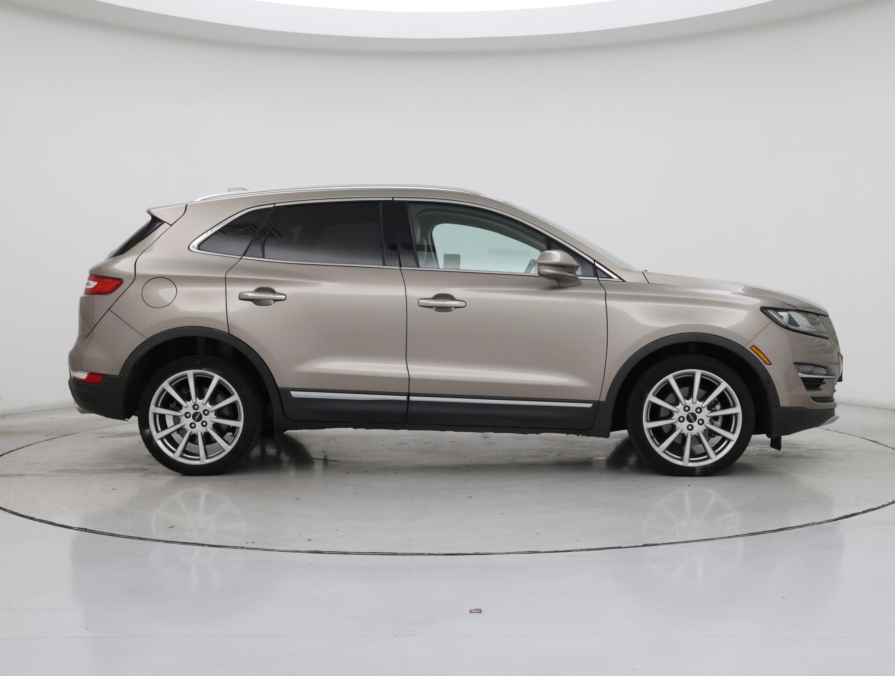 Thumbnail: 2019 Lincoln MKC - 7