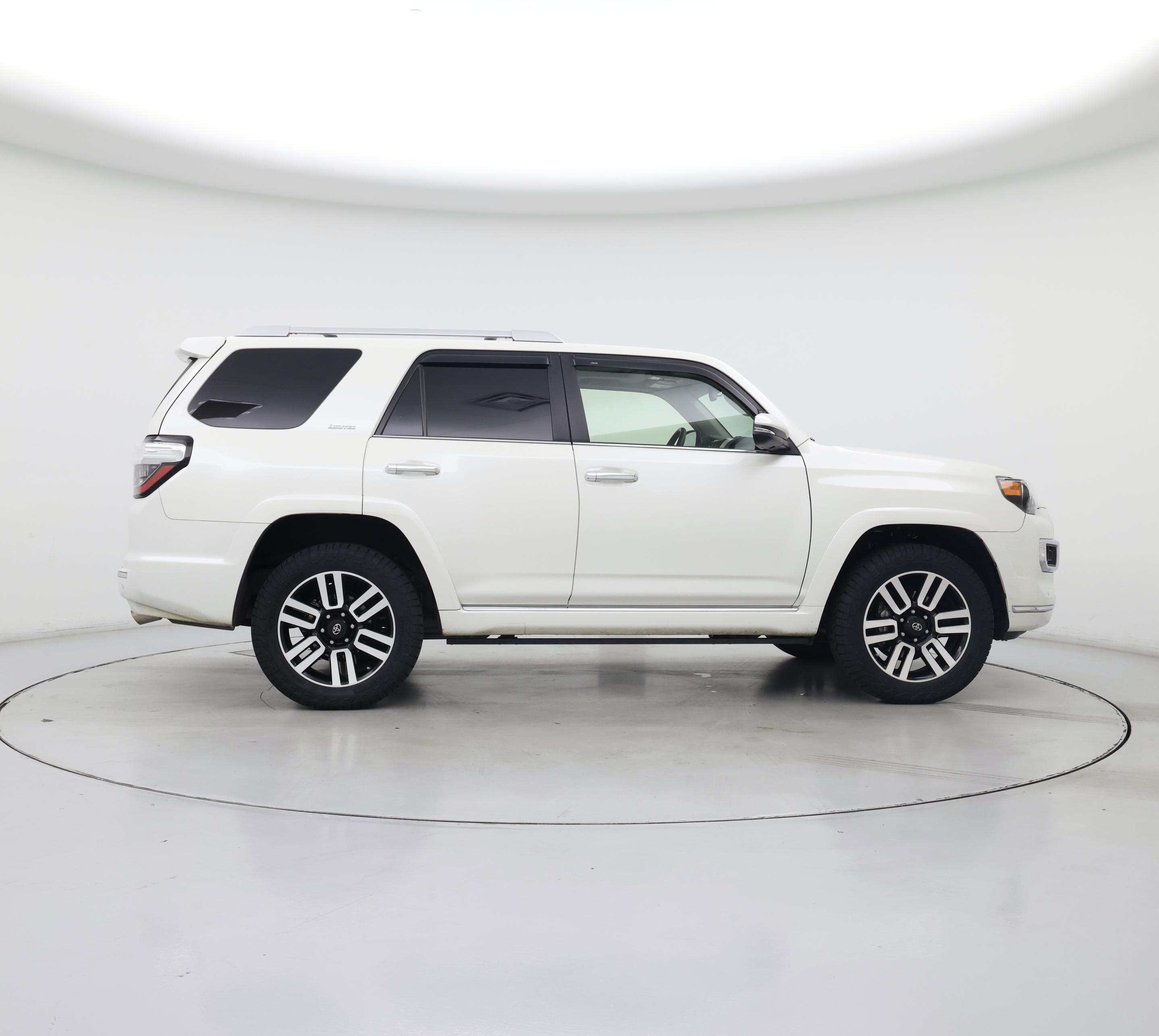 Thumbnail: 2018 Toyota 4Runner - 7