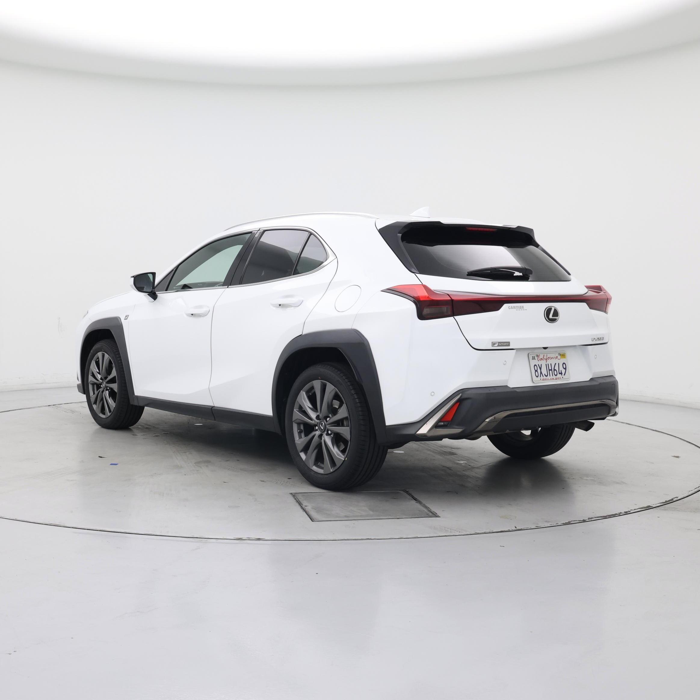 Thumbnail: 2021 Lexus UX - 2